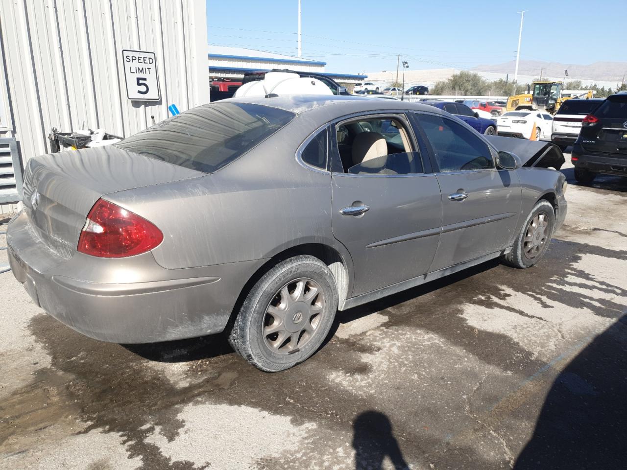 Photo 2 VIN: 2G4WC582961202493 - BUICK LACROSSE 