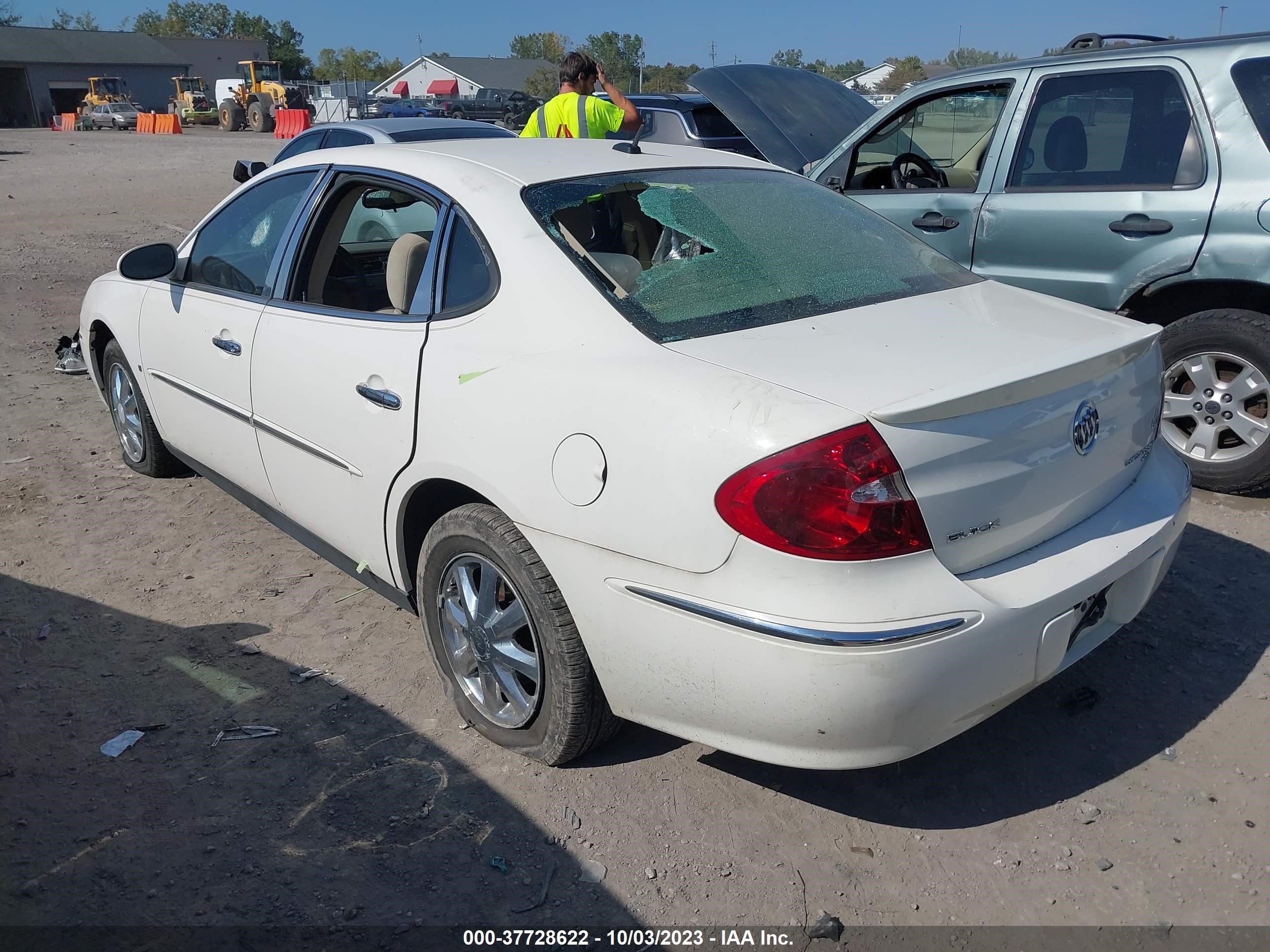 Photo 2 VIN: 2G4WC582971150767 - BUICK LACROSSE 