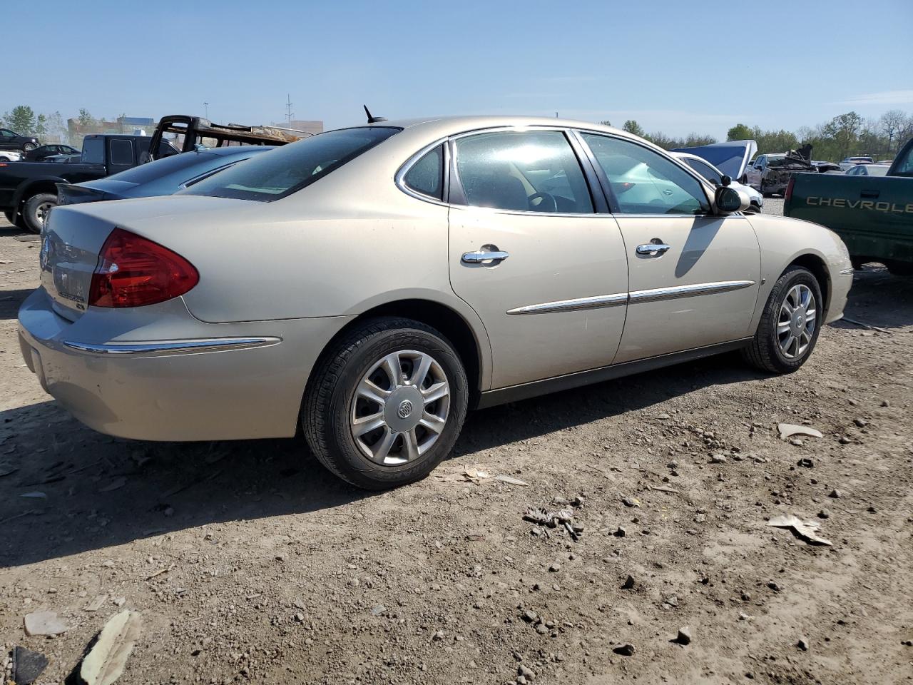 Photo 2 VIN: 2G4WC582981173631 - BUICK LACROSSE 