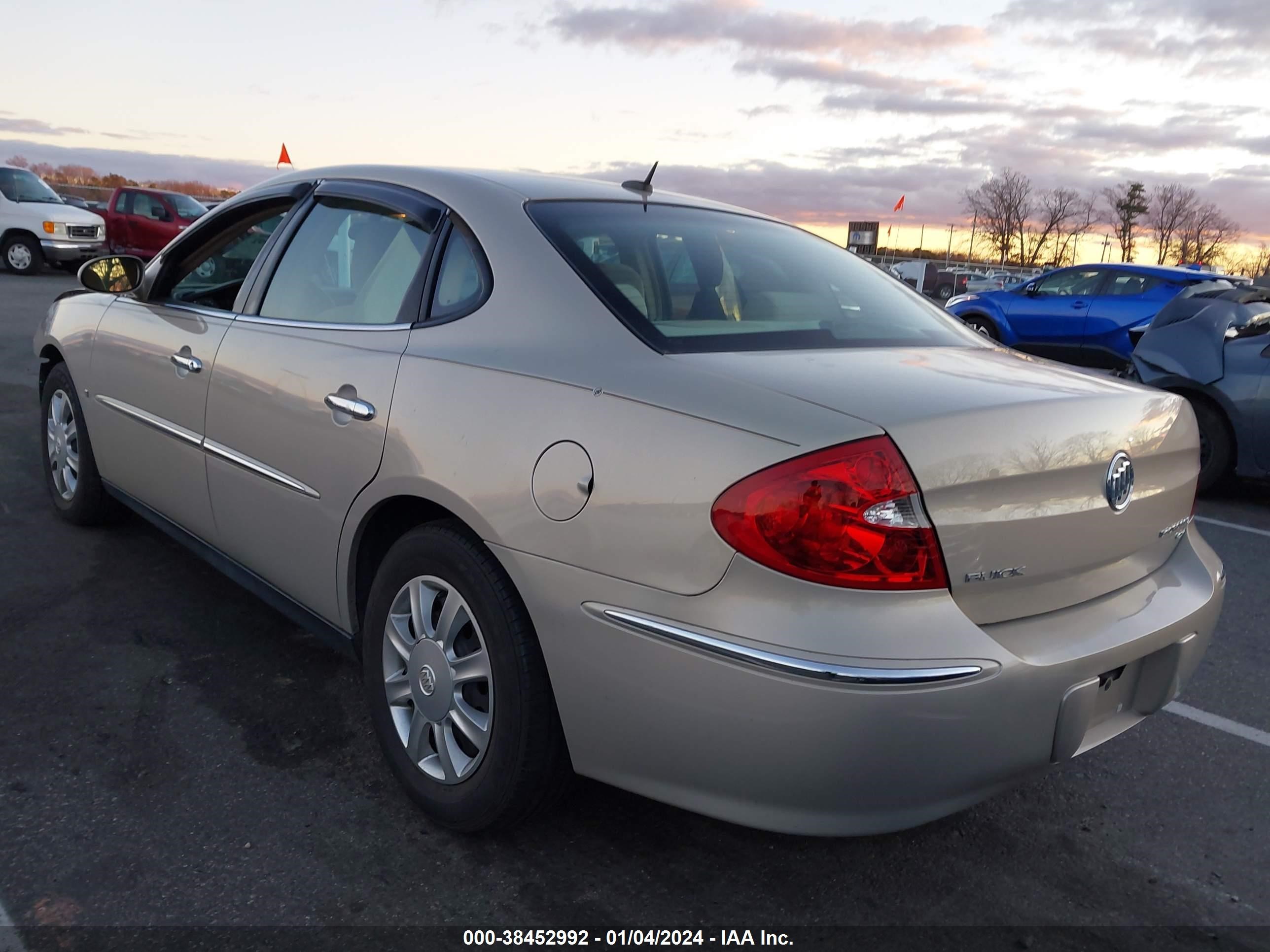 Photo 2 VIN: 2G4WC582981325262 - BUICK LACROSSE 