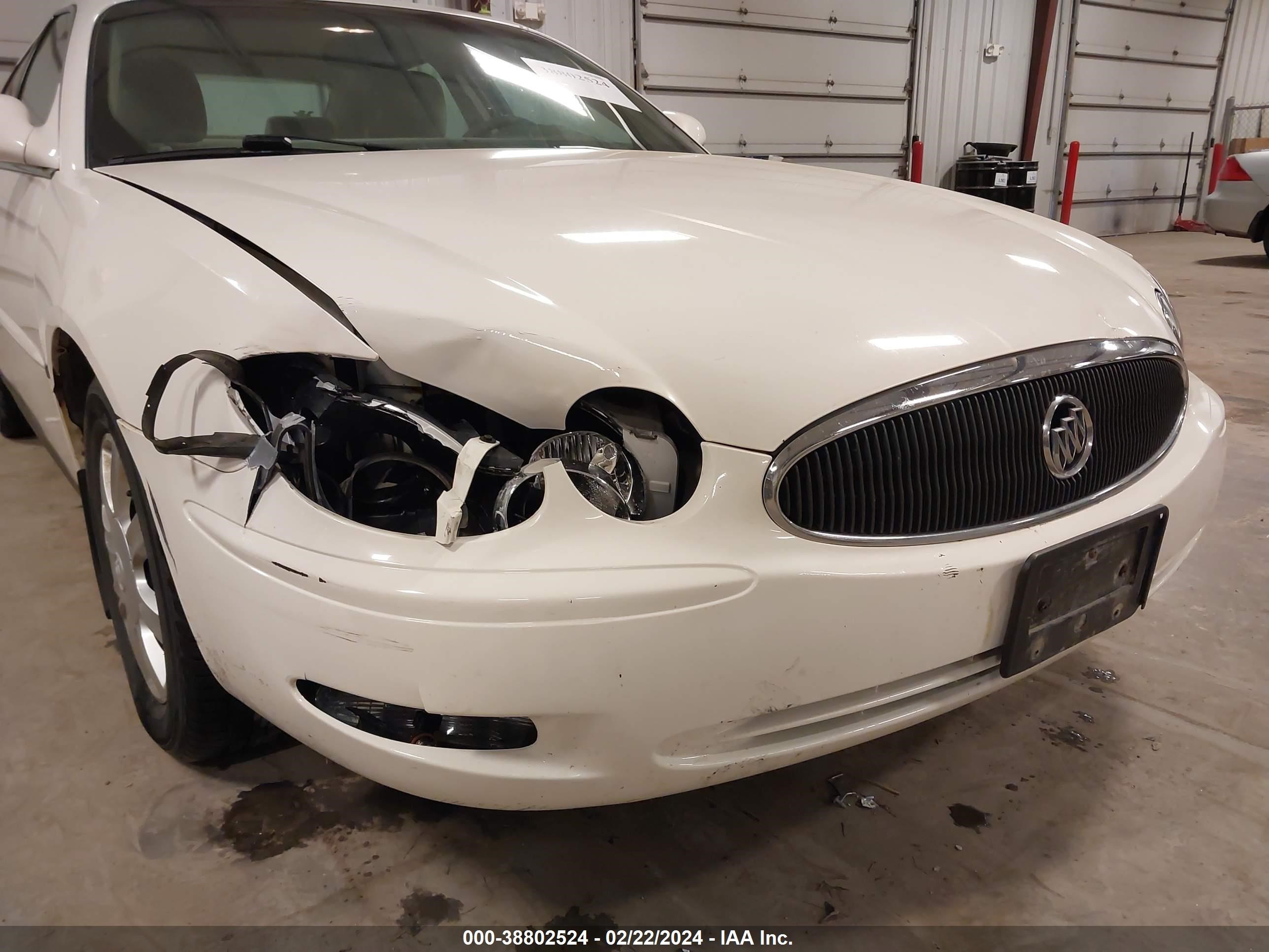 Photo 5 VIN: 2G4WC582X61261066 - BUICK LACROSSE 