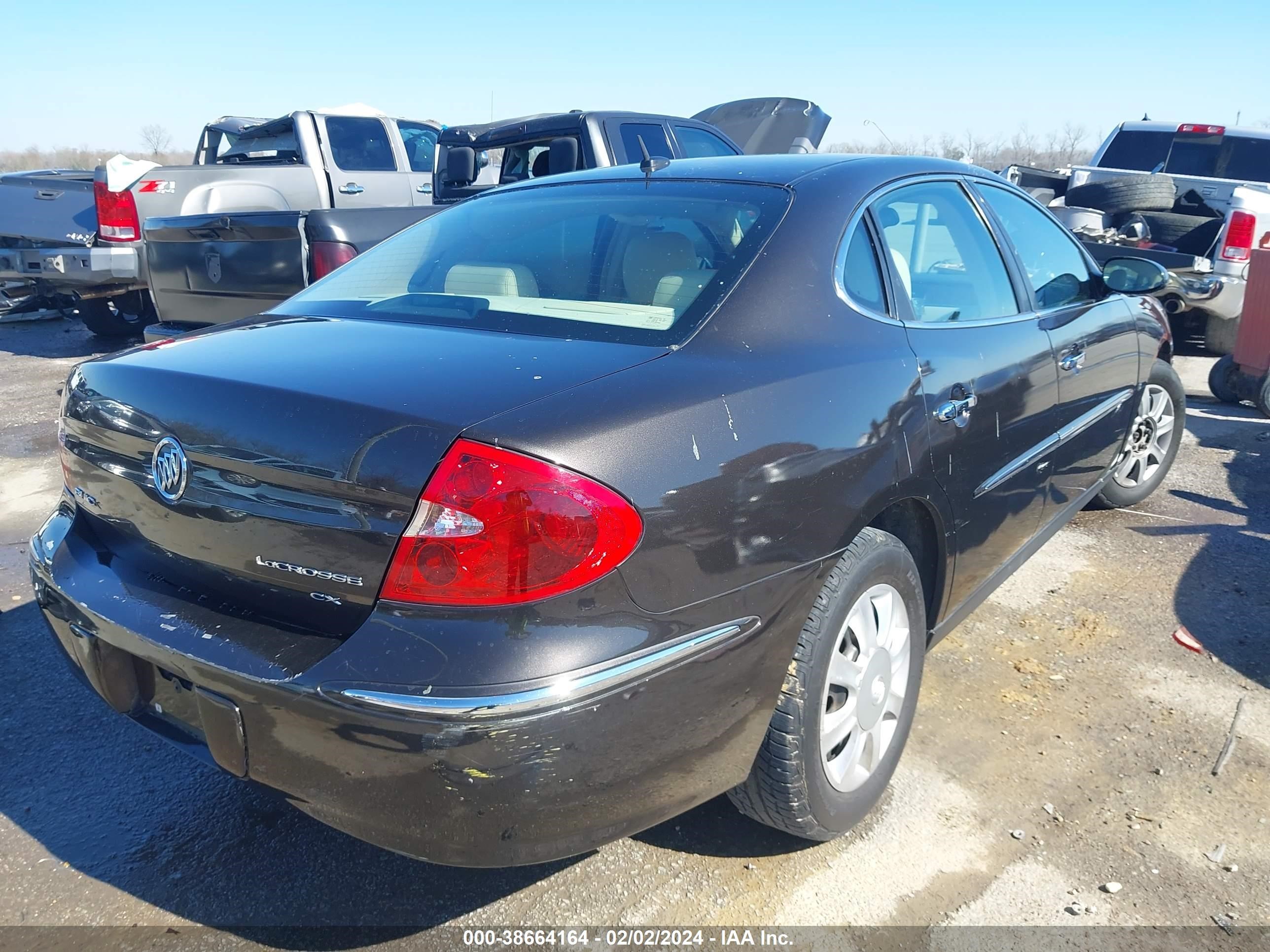 Photo 3 VIN: 2G4WC582X81170995 - BUICK LACROSSE 