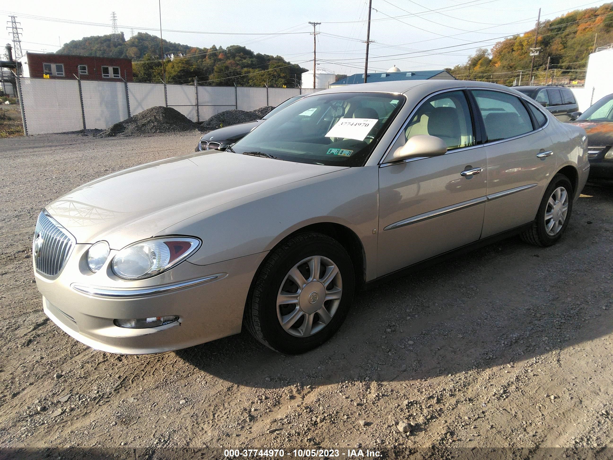 Photo 1 VIN: 2G4WC582X81241600 - BUICK LACROSSE 