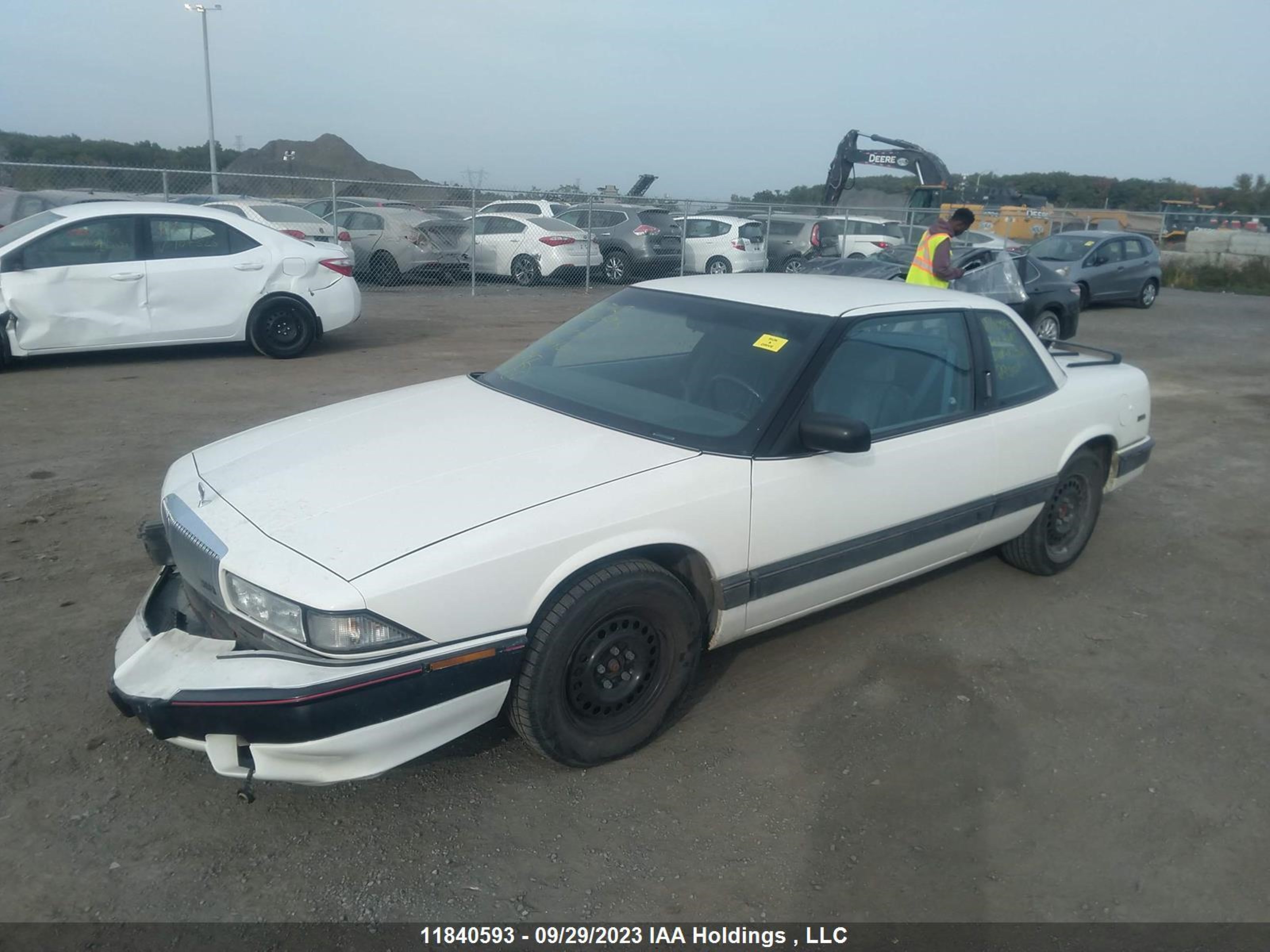 Photo 1 VIN: 2G4WD11T3M1903469 - BUICK REGAL 