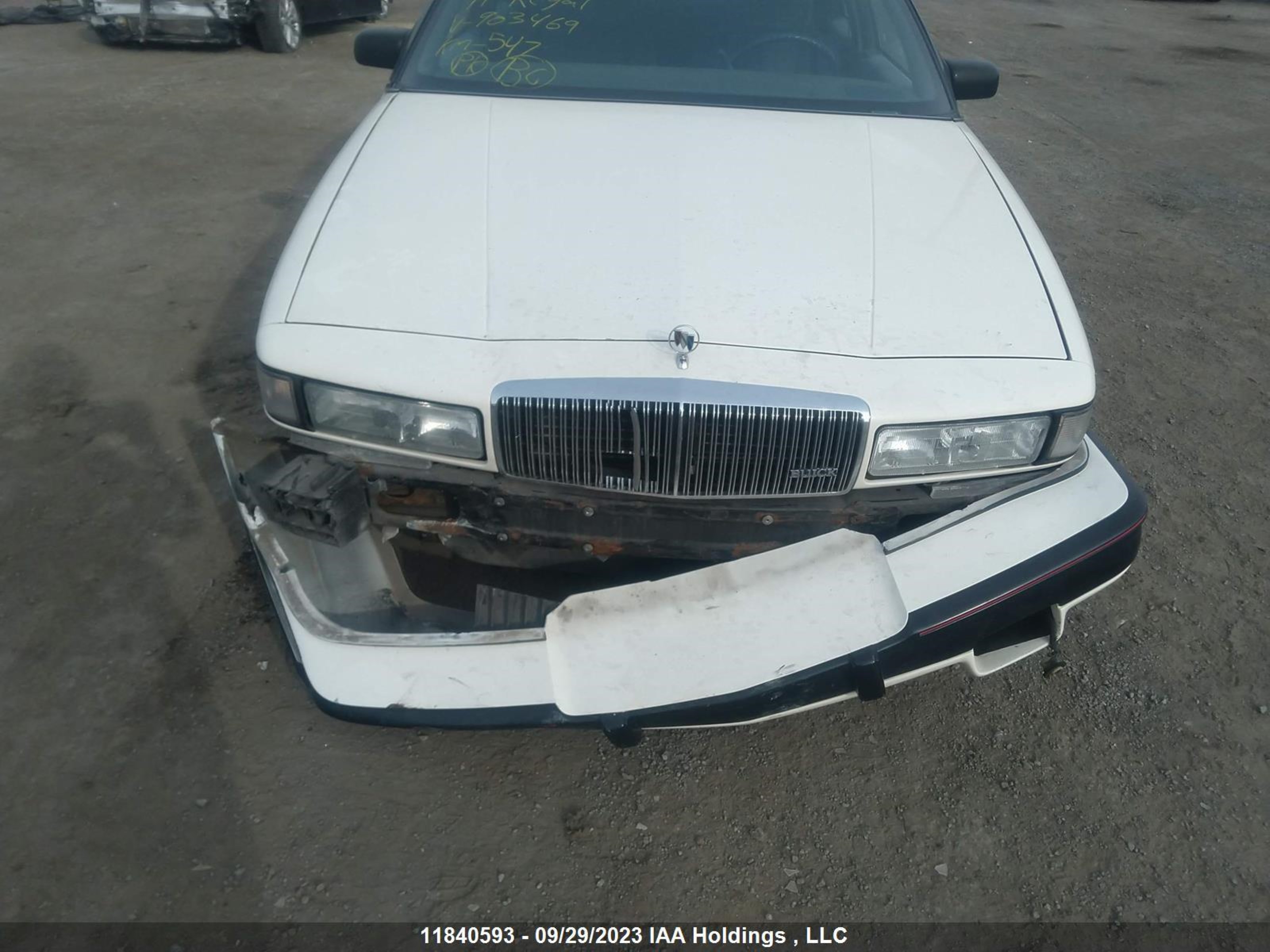 Photo 5 VIN: 2G4WD11T3M1903469 - BUICK REGAL 