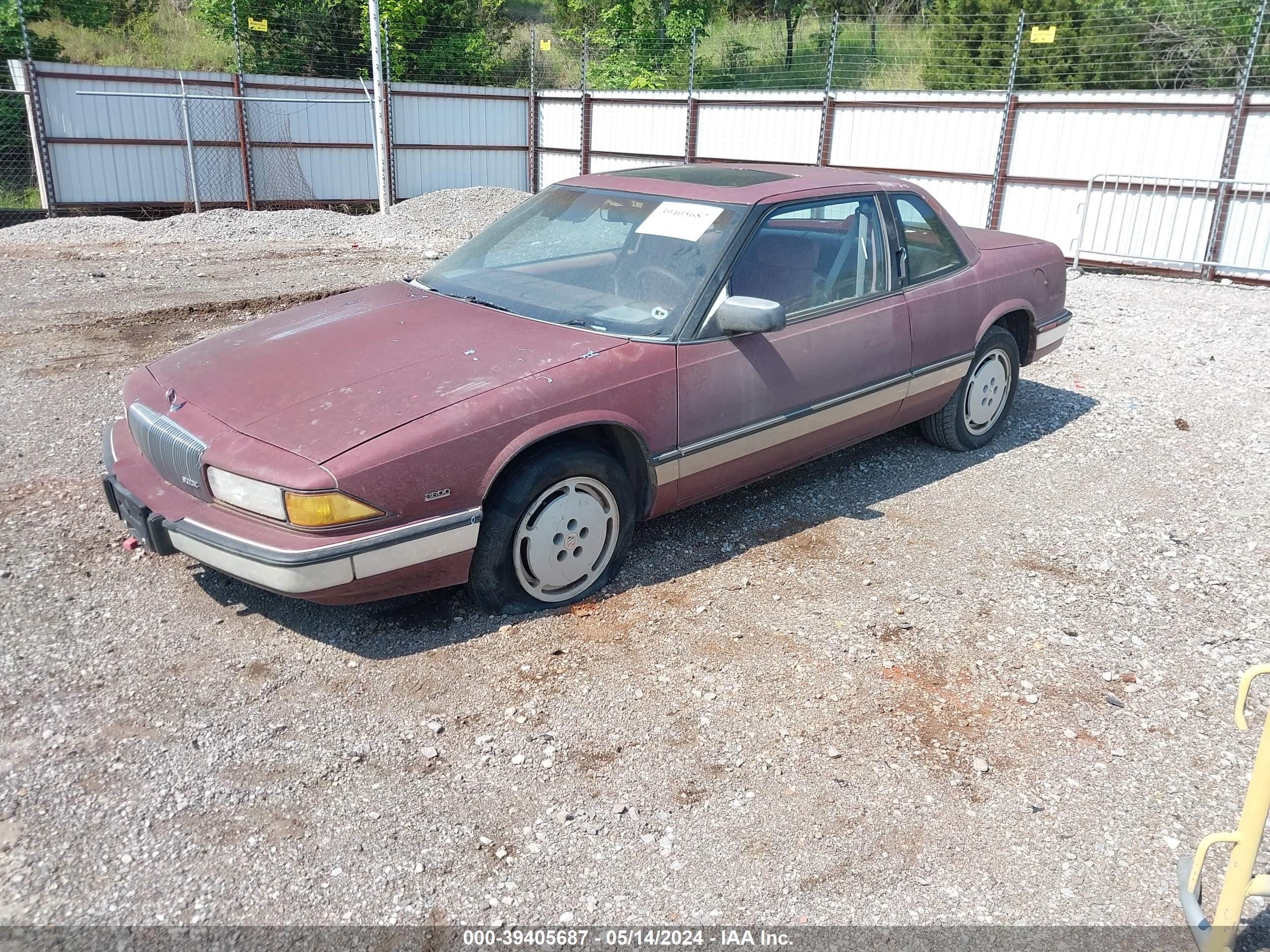 Photo 1 VIN: 2G4WD14L9L1442451 - BUICK REGAL 