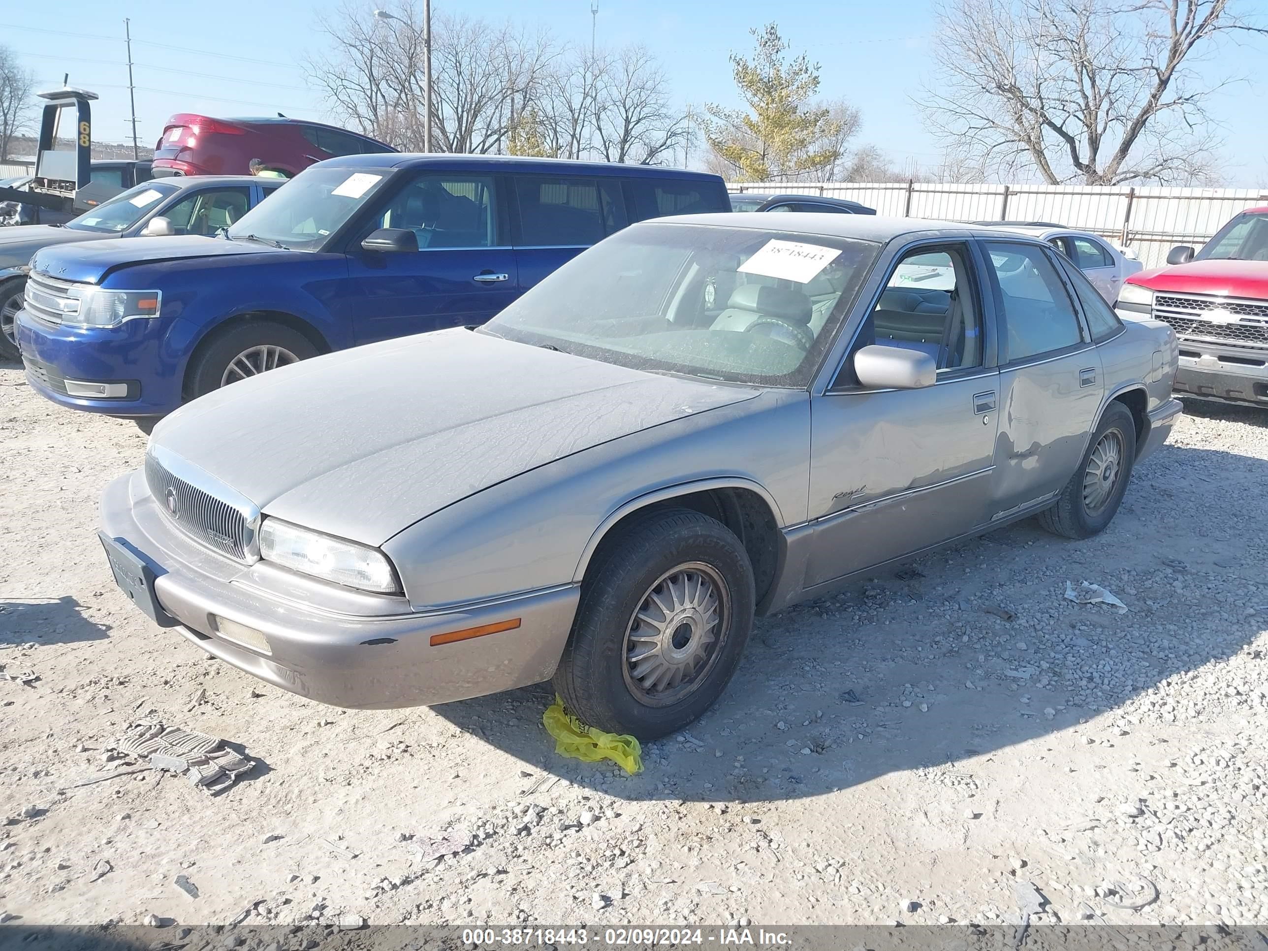 Photo 1 VIN: 2G4WD52K8T1508652 - BUICK REGAL 