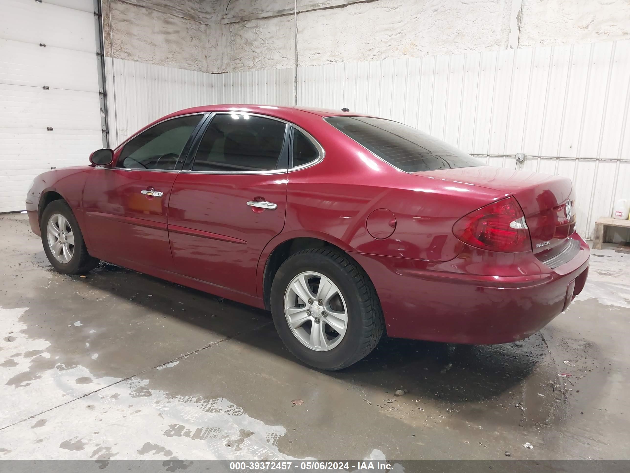 Photo 2 VIN: 2G4WD532051280843 - BUICK LACROSSE 