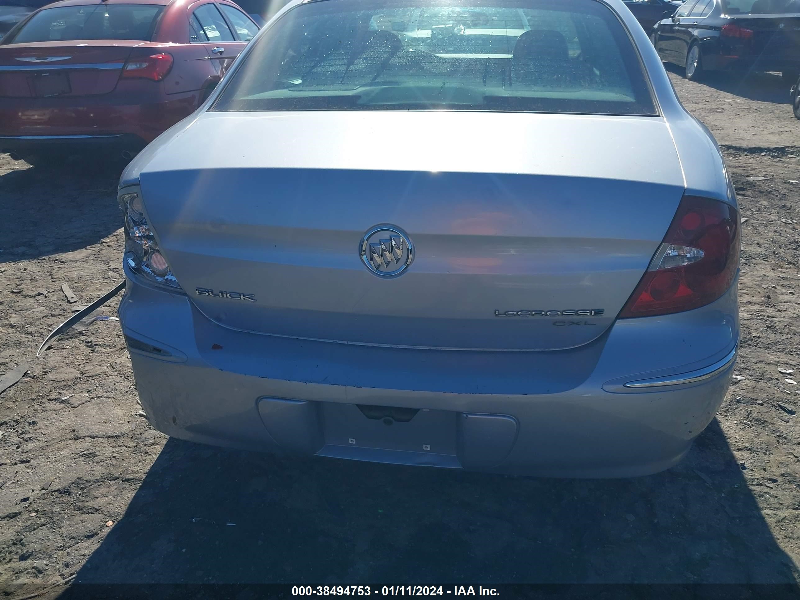 Photo 15 VIN: 2G4WD532051349997 - BUICK LACROSSE 