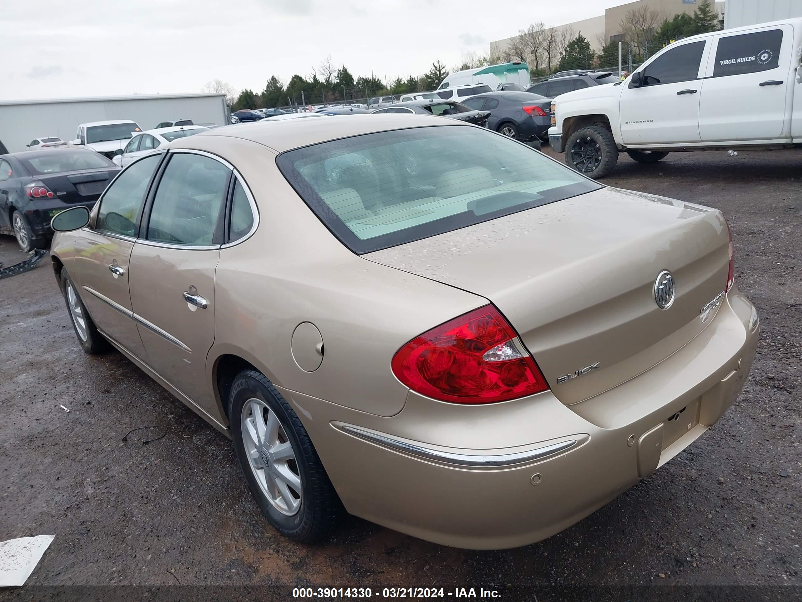 Photo 2 VIN: 2G4WD532251221499 - BUICK LACROSSE 