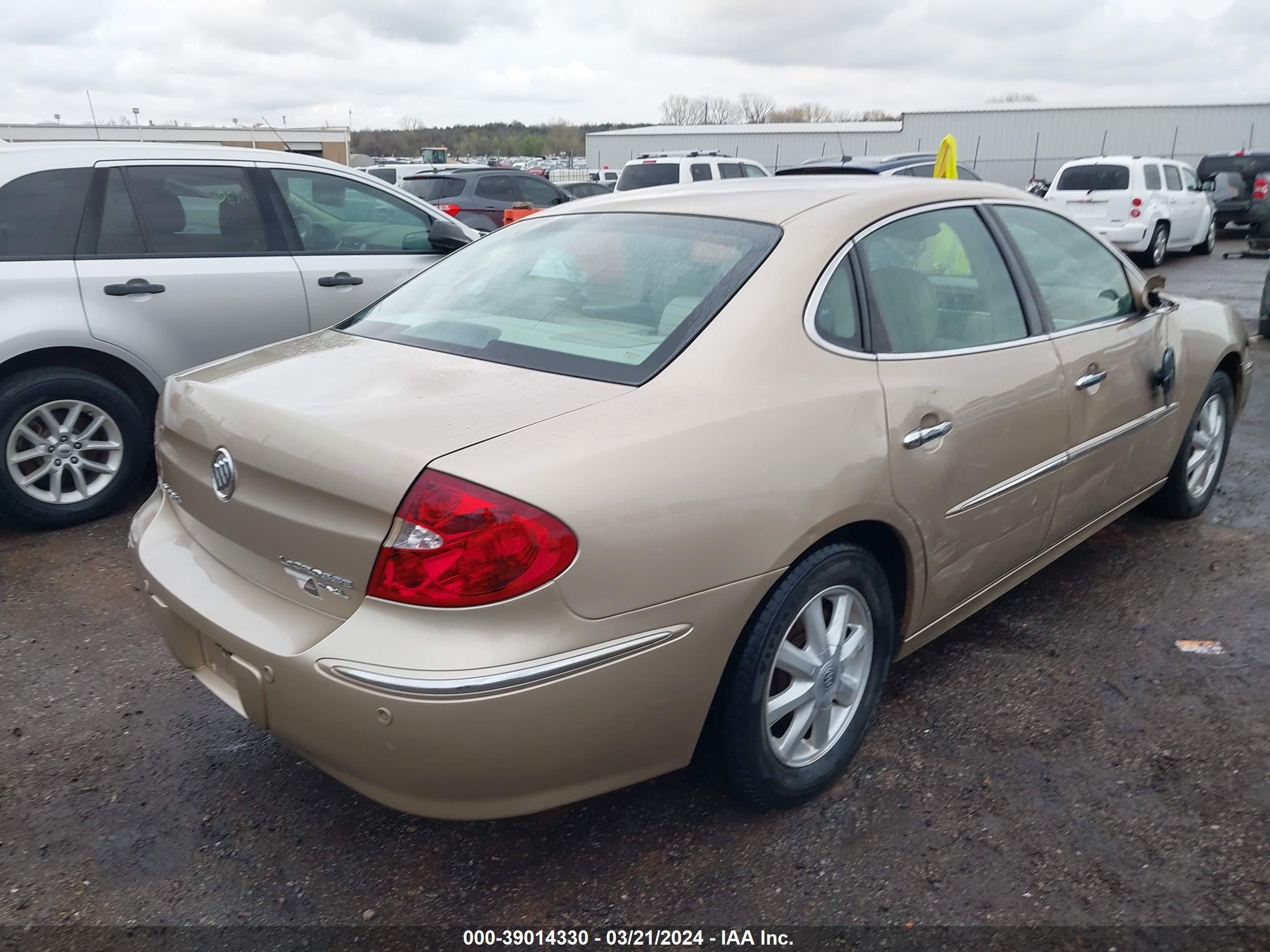 Photo 3 VIN: 2G4WD532251221499 - BUICK LACROSSE 