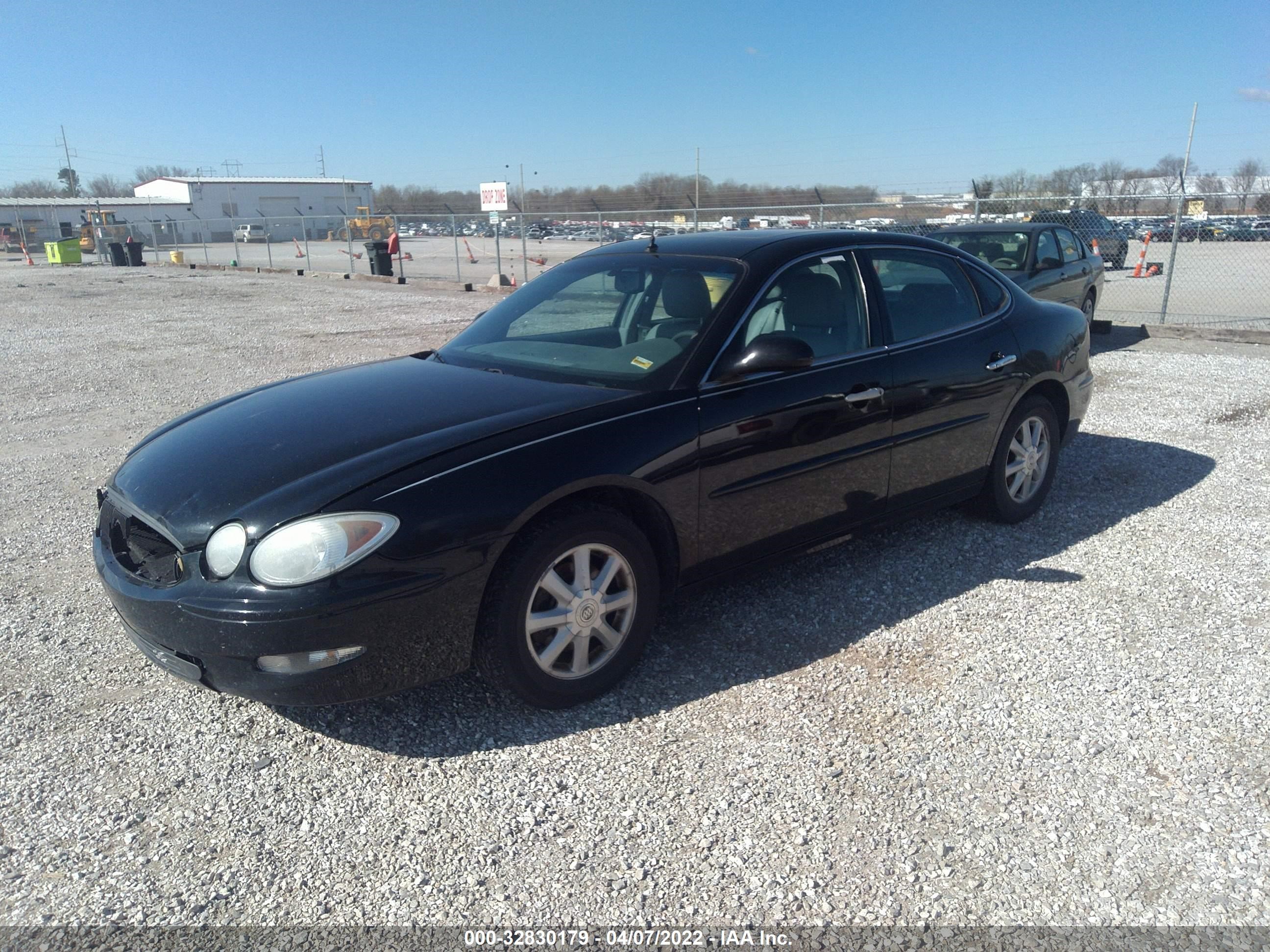 Photo 1 VIN: 2G4WD532351218711 - BUICK LACROSSE 