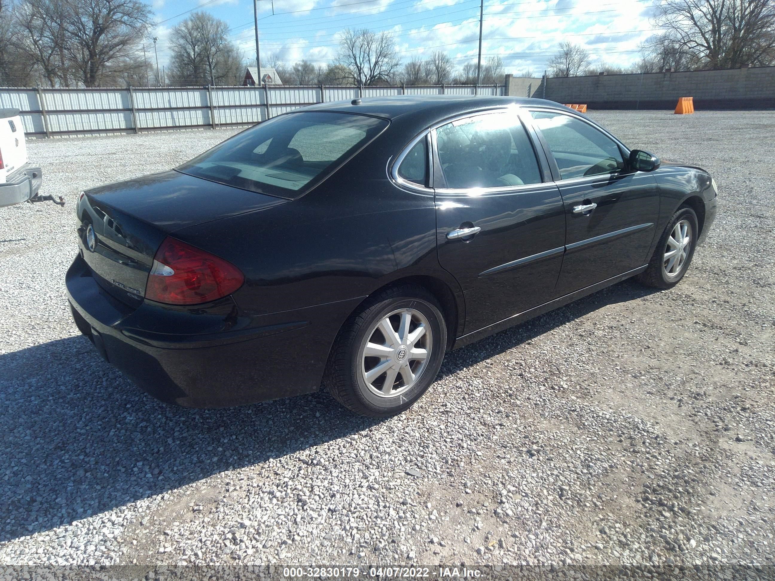 Photo 3 VIN: 2G4WD532351218711 - BUICK LACROSSE 