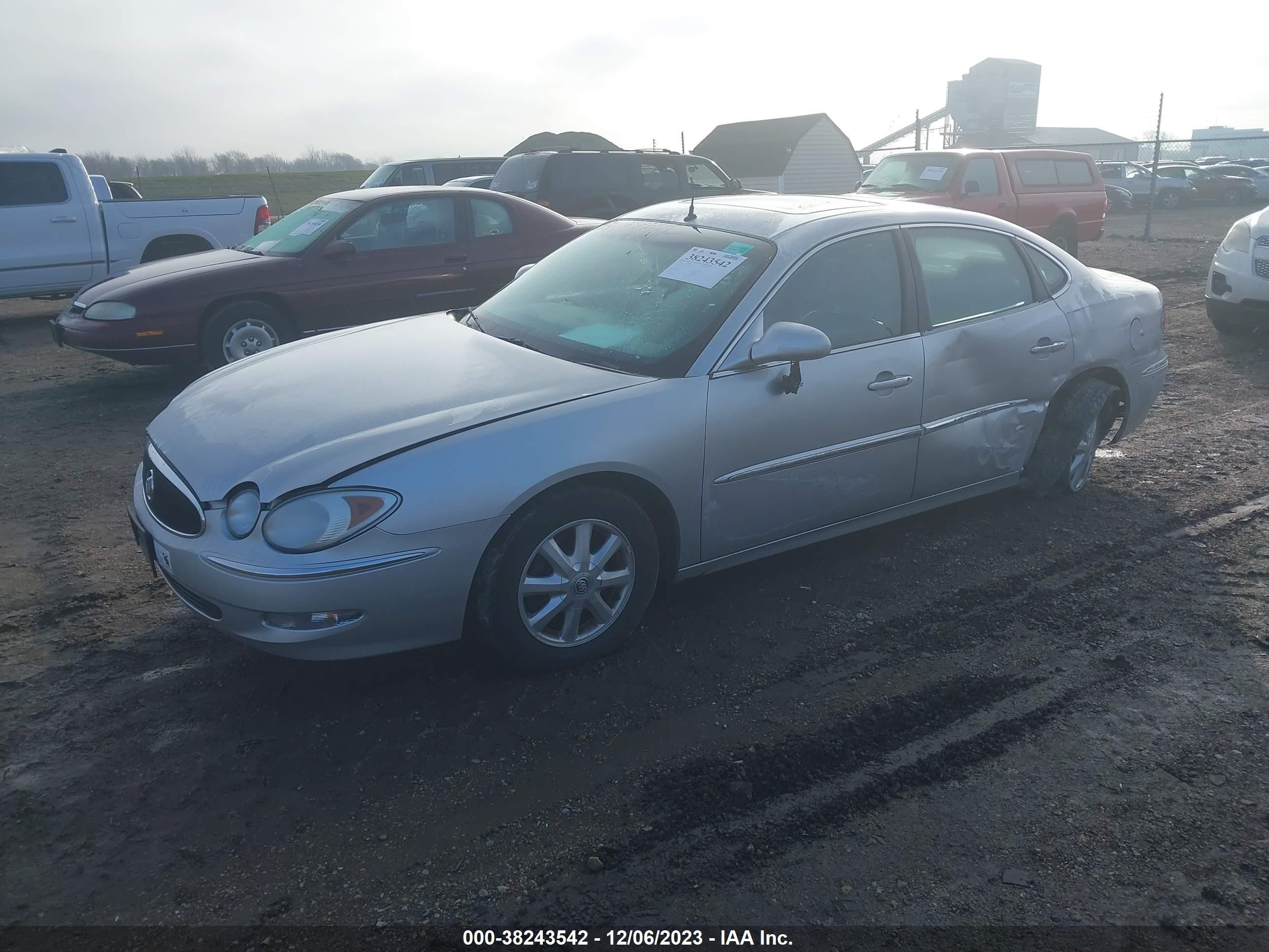 Photo 1 VIN: 2G4WD532351331817 - BUICK LACROSSE 