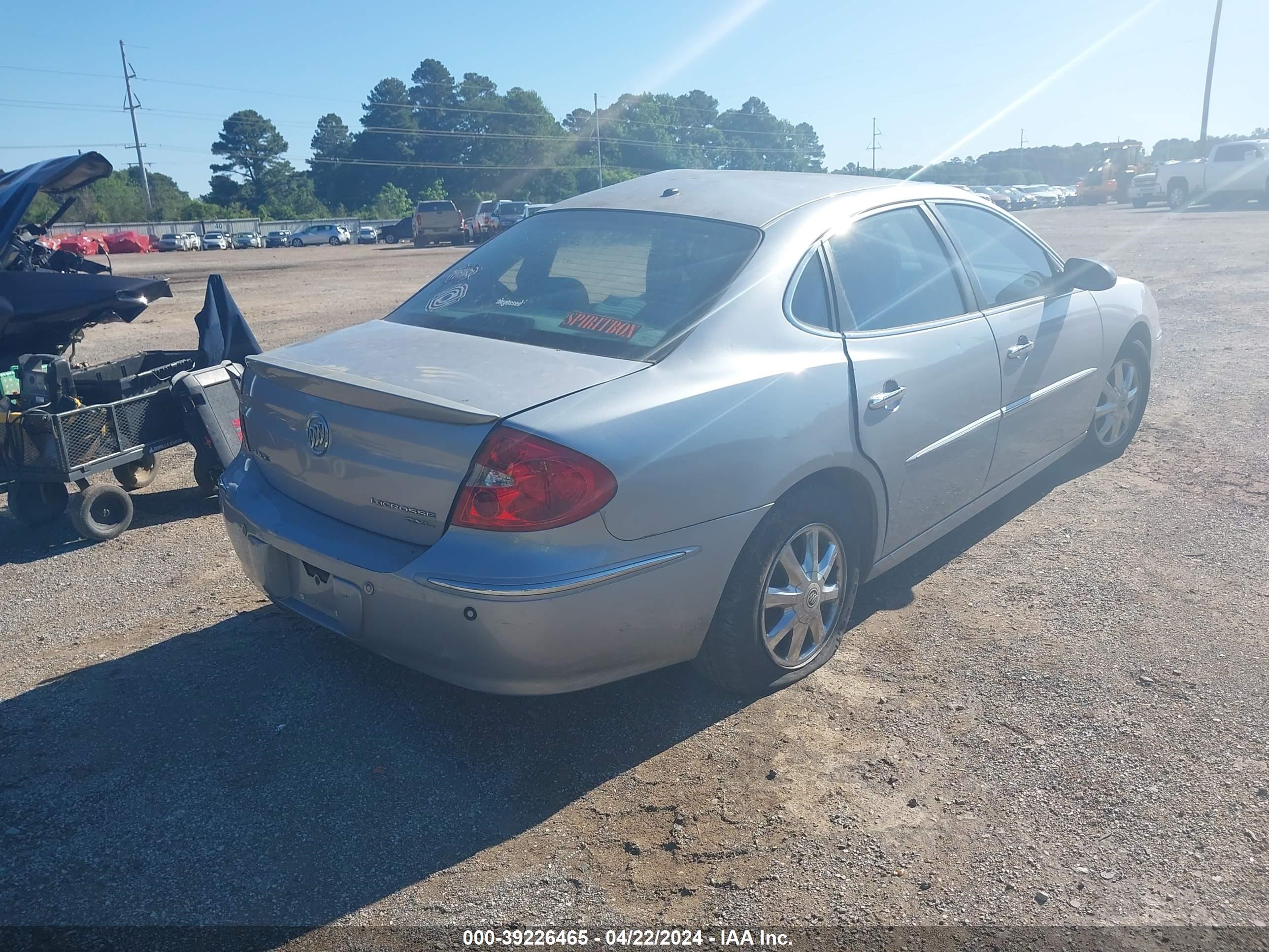 Photo 3 VIN: 2G4WD532351333423 - BUICK LACROSSE 