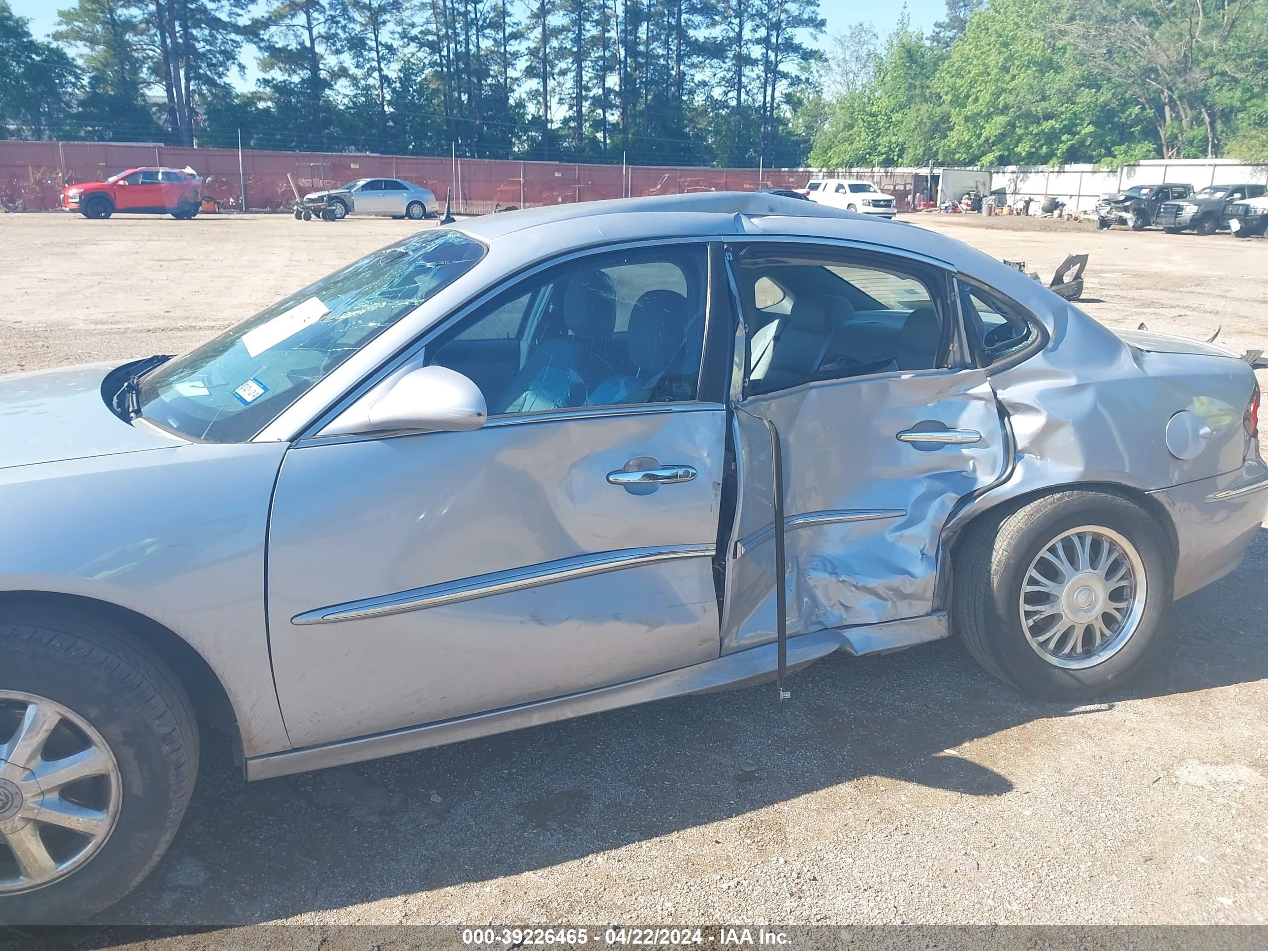 Photo 5 VIN: 2G4WD532351333423 - BUICK LACROSSE 