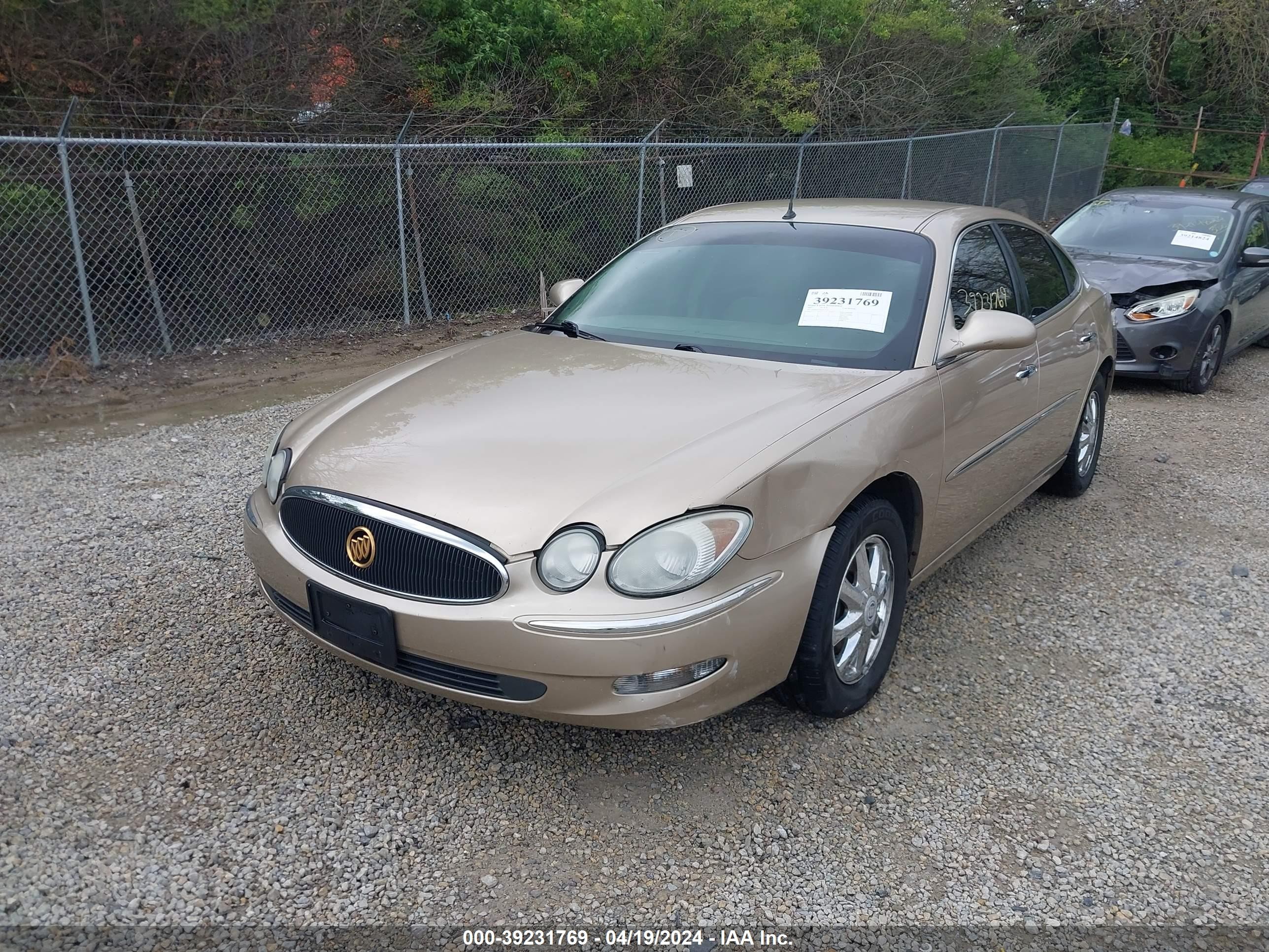 Photo 1 VIN: 2G4WD532651221392 - BUICK LACROSSE 