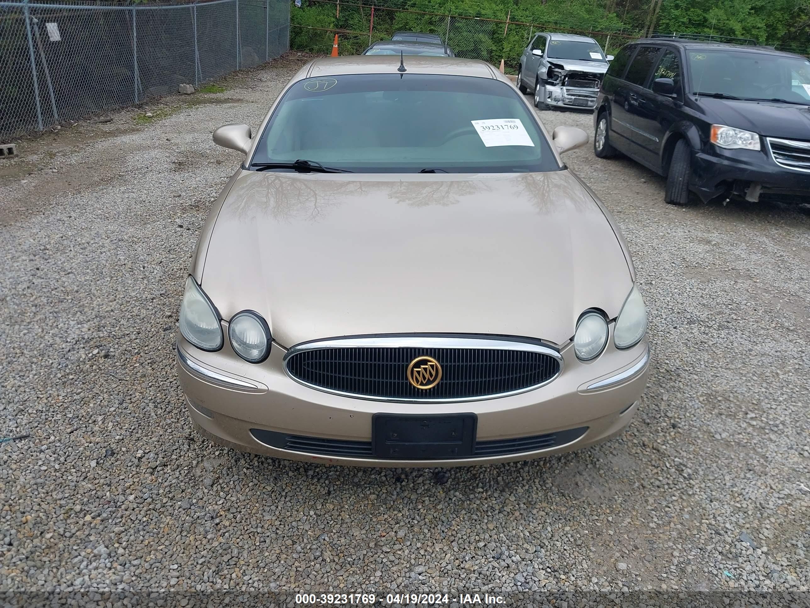 Photo 11 VIN: 2G4WD532651221392 - BUICK LACROSSE 