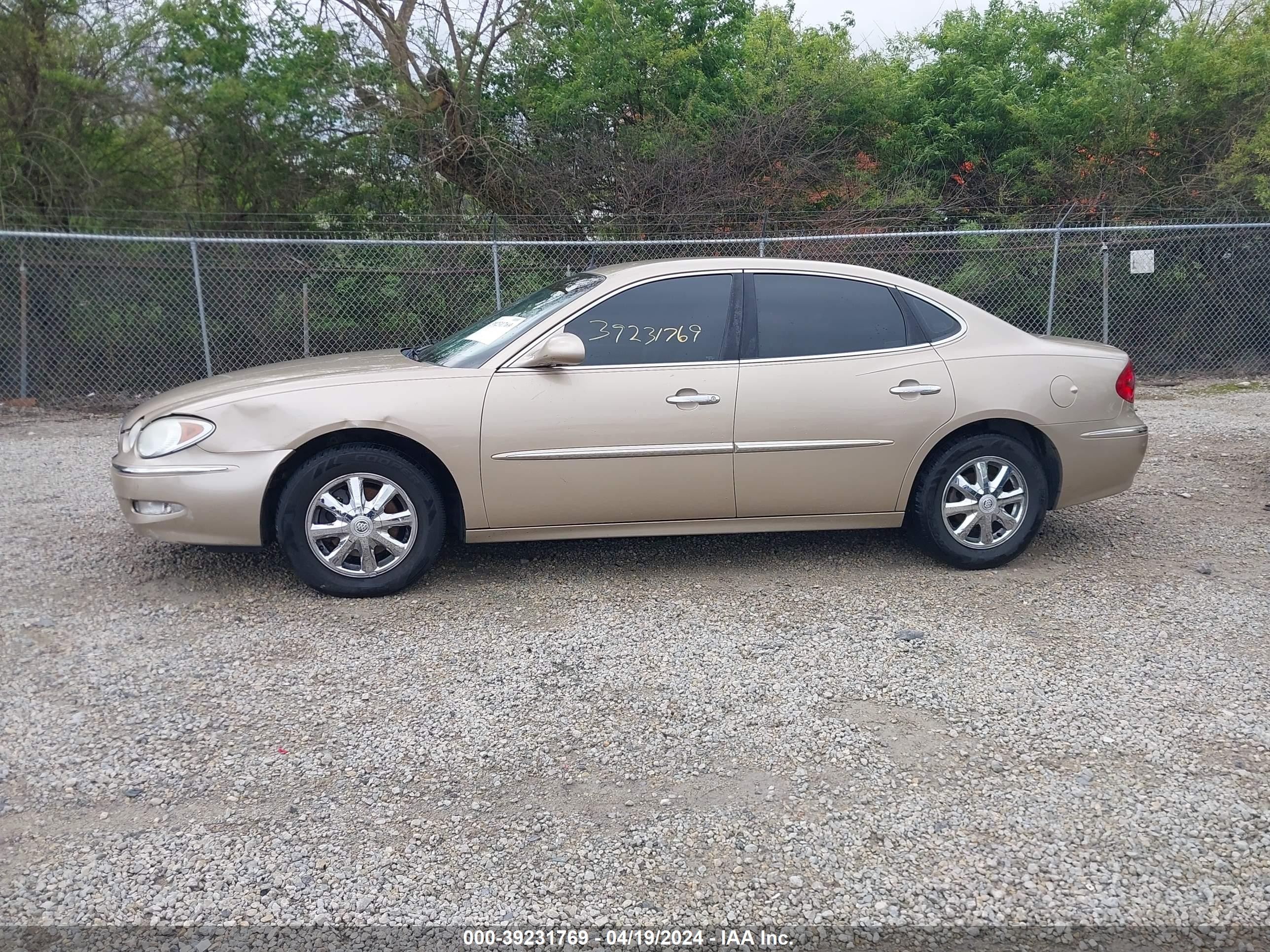 Photo 13 VIN: 2G4WD532651221392 - BUICK LACROSSE 