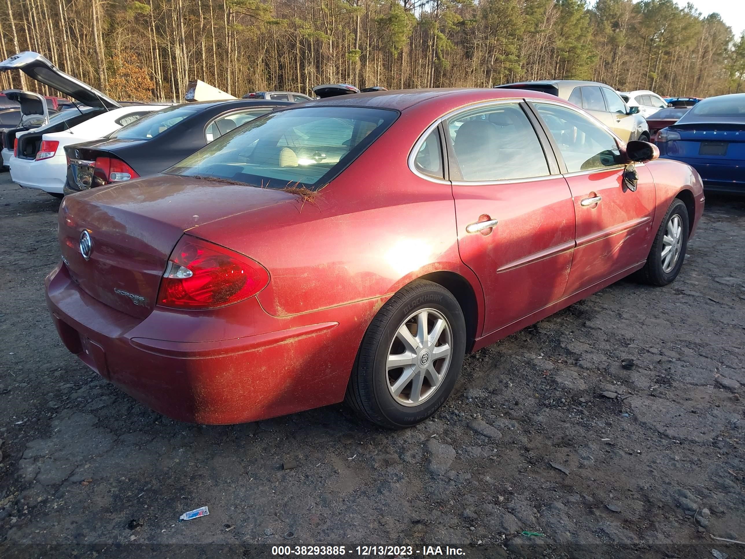 Photo 3 VIN: 2G4WD532651275260 - BUICK LACROSSE 