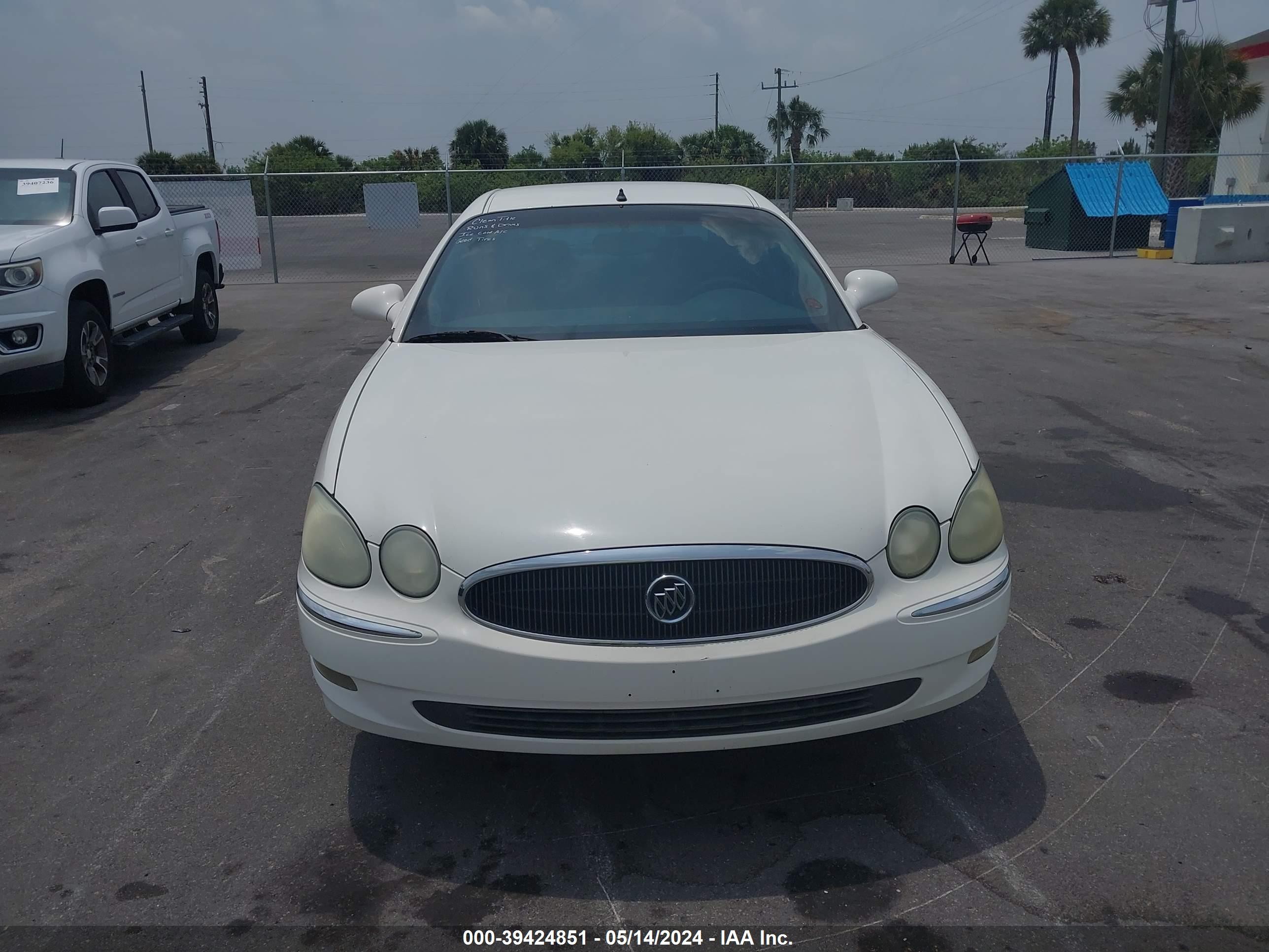 Photo 5 VIN: 2G4WD532X51294393 - BUICK LACROSSE 