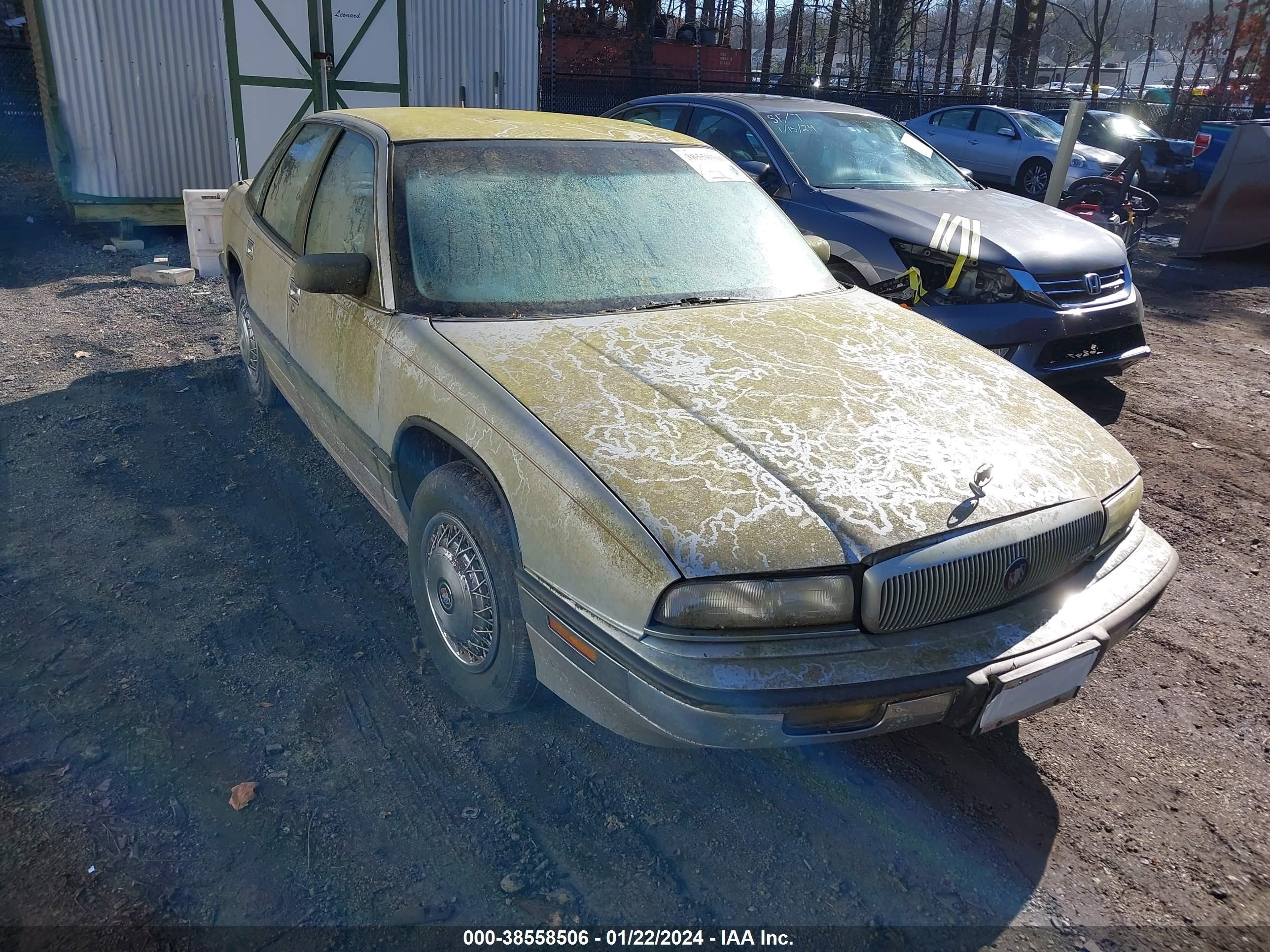 Photo 0 VIN: 2G4WD54L0P1461564 - BUICK REGAL 