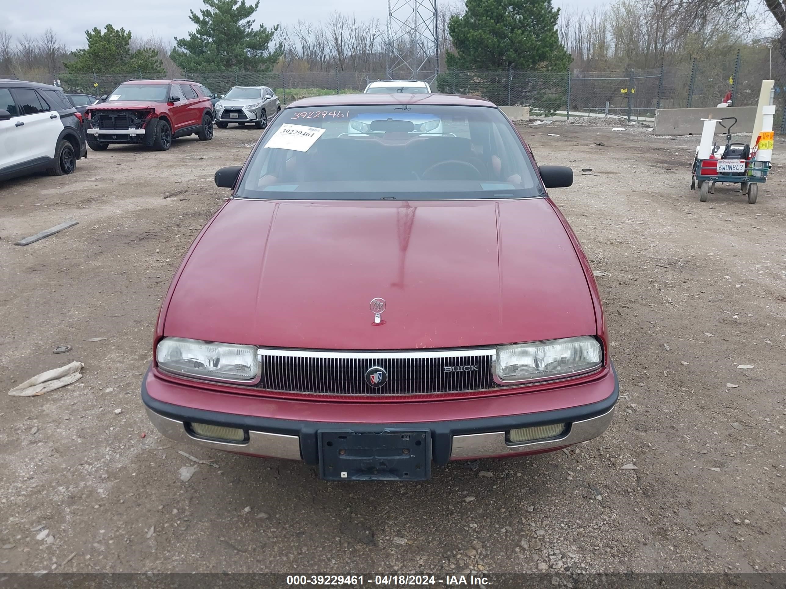 Photo 5 VIN: 2G4WD54L2M1426942 - BUICK REGAL 