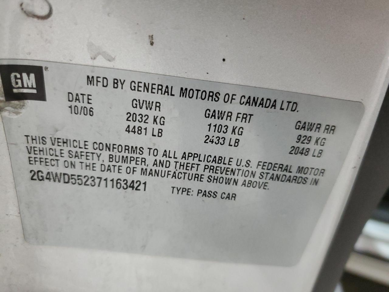 Photo 11 VIN: 2G4WD552371163421 - BUICK LACROSSE 