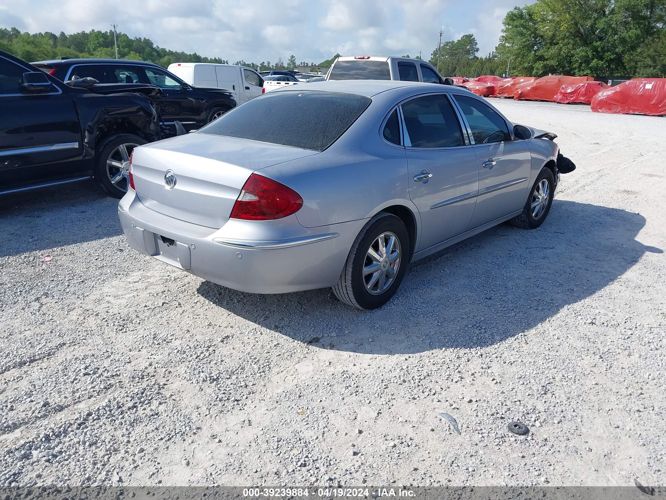 Photo 3 VIN: 2G4WD562251249721 - BUICK LACROSSE 