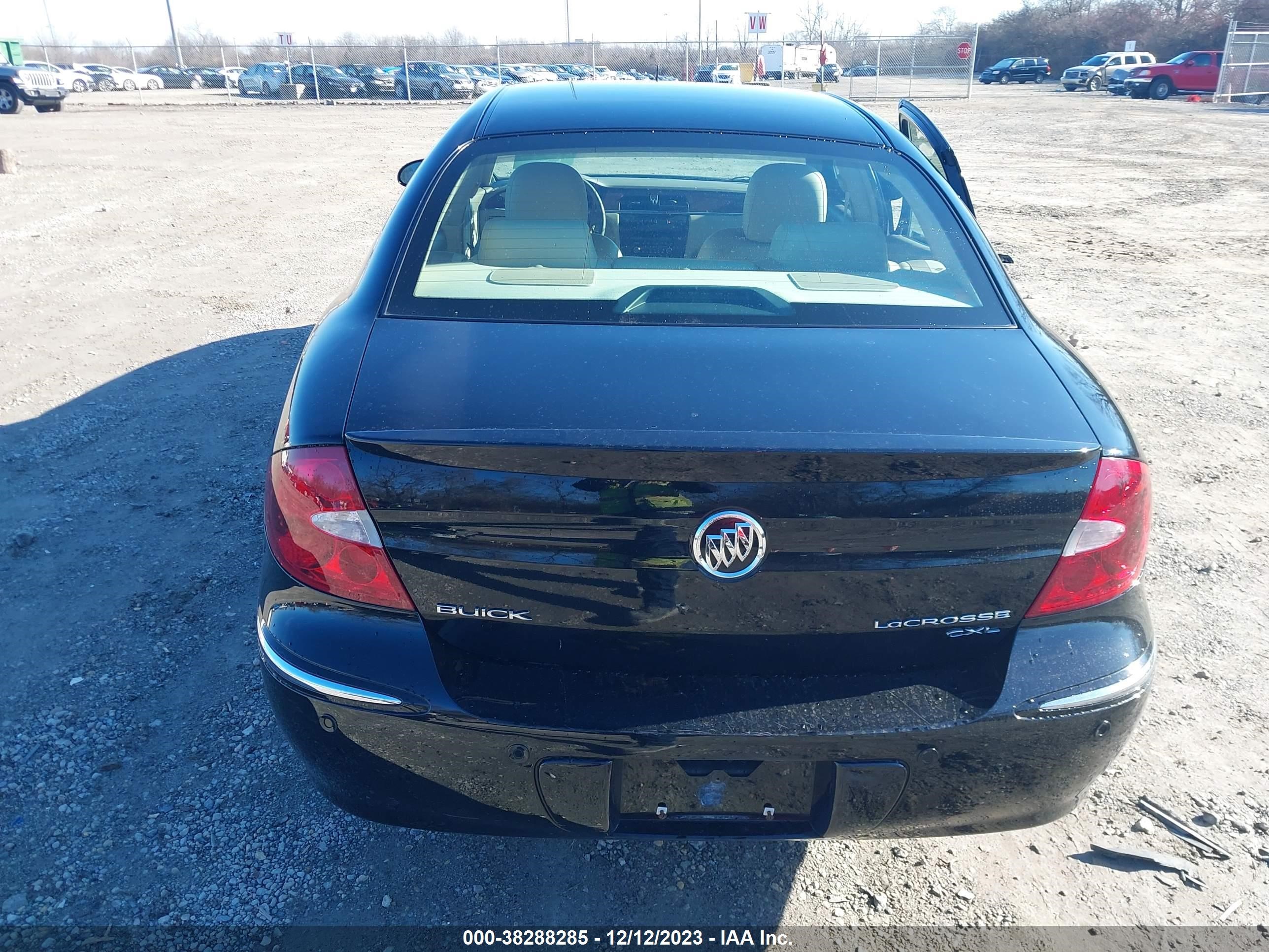 Photo 15 VIN: 2G4WD562351233771 - BUICK LACROSSE 