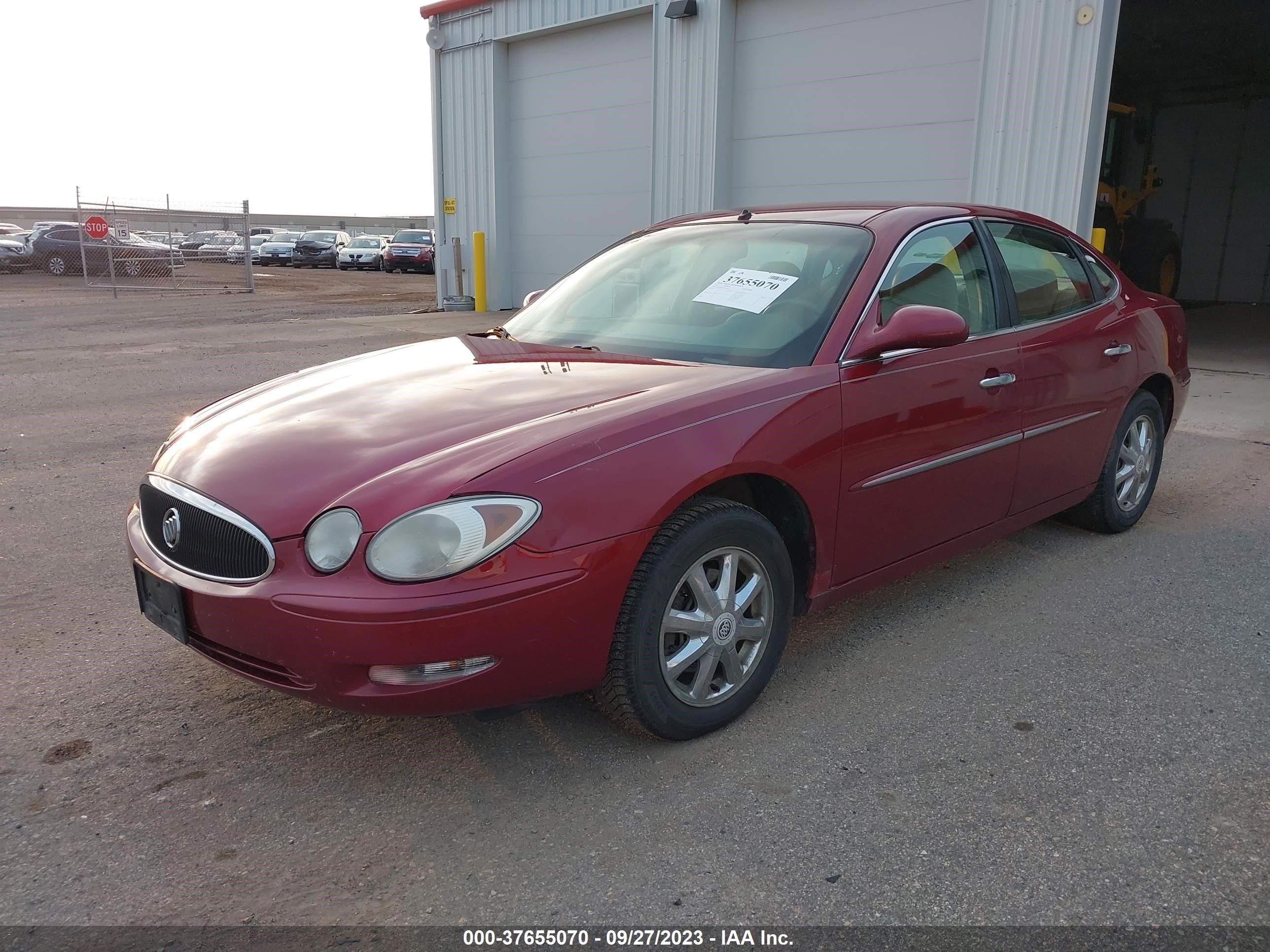 Photo 1 VIN: 2G4WD562651203681 - BUICK LACROSSE 