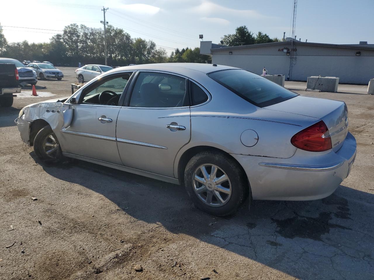 Photo 1 VIN: 2G4WD562651220707 - BUICK LACROSSE 