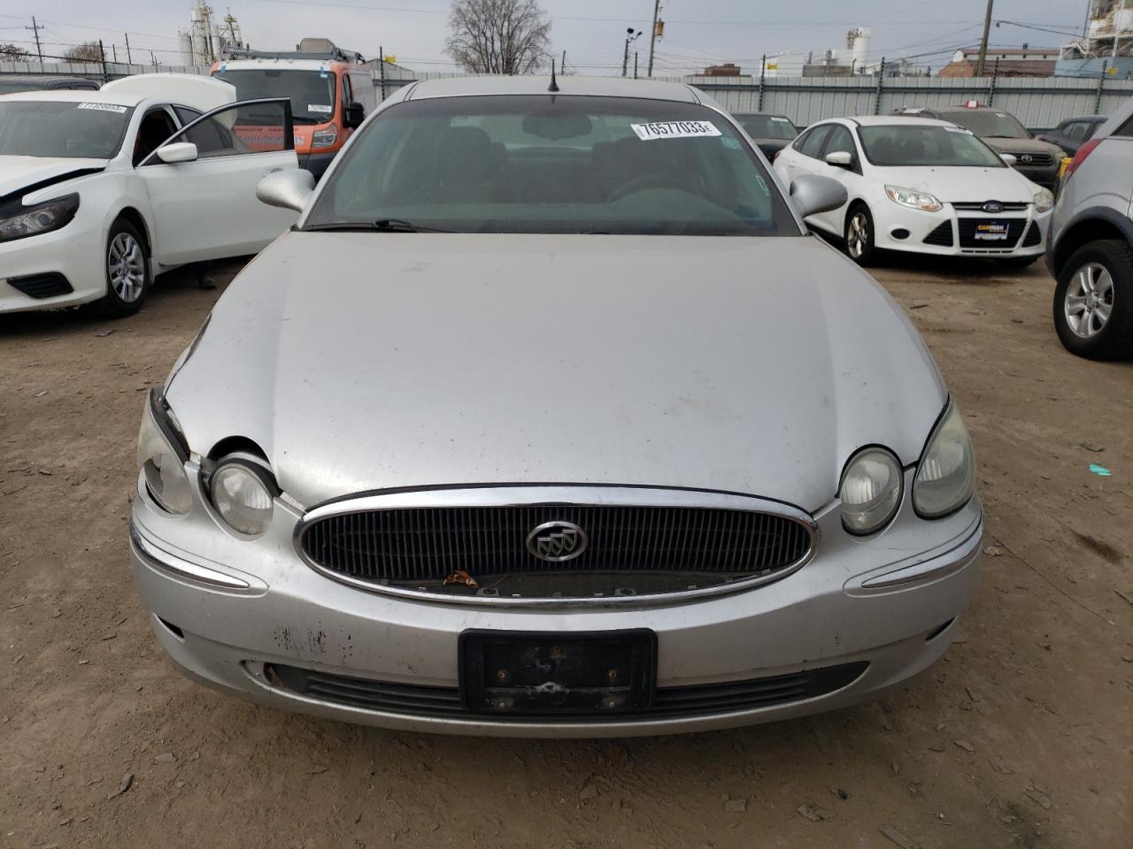 Photo 4 VIN: 2G4WD562651292717 - BUICK LACROSSE 