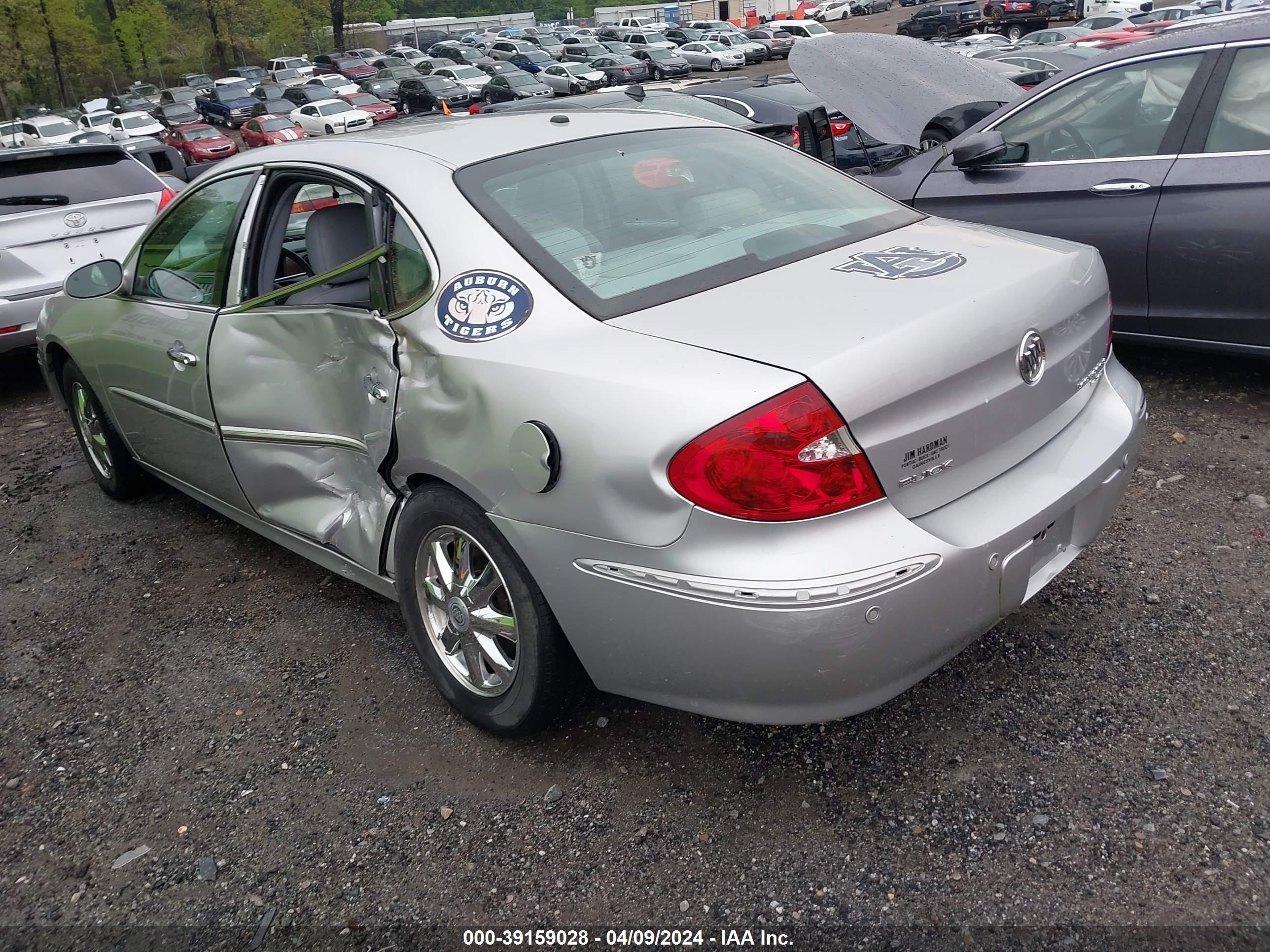 Photo 2 VIN: 2G4WD562751207268 - BUICK LACROSSE 