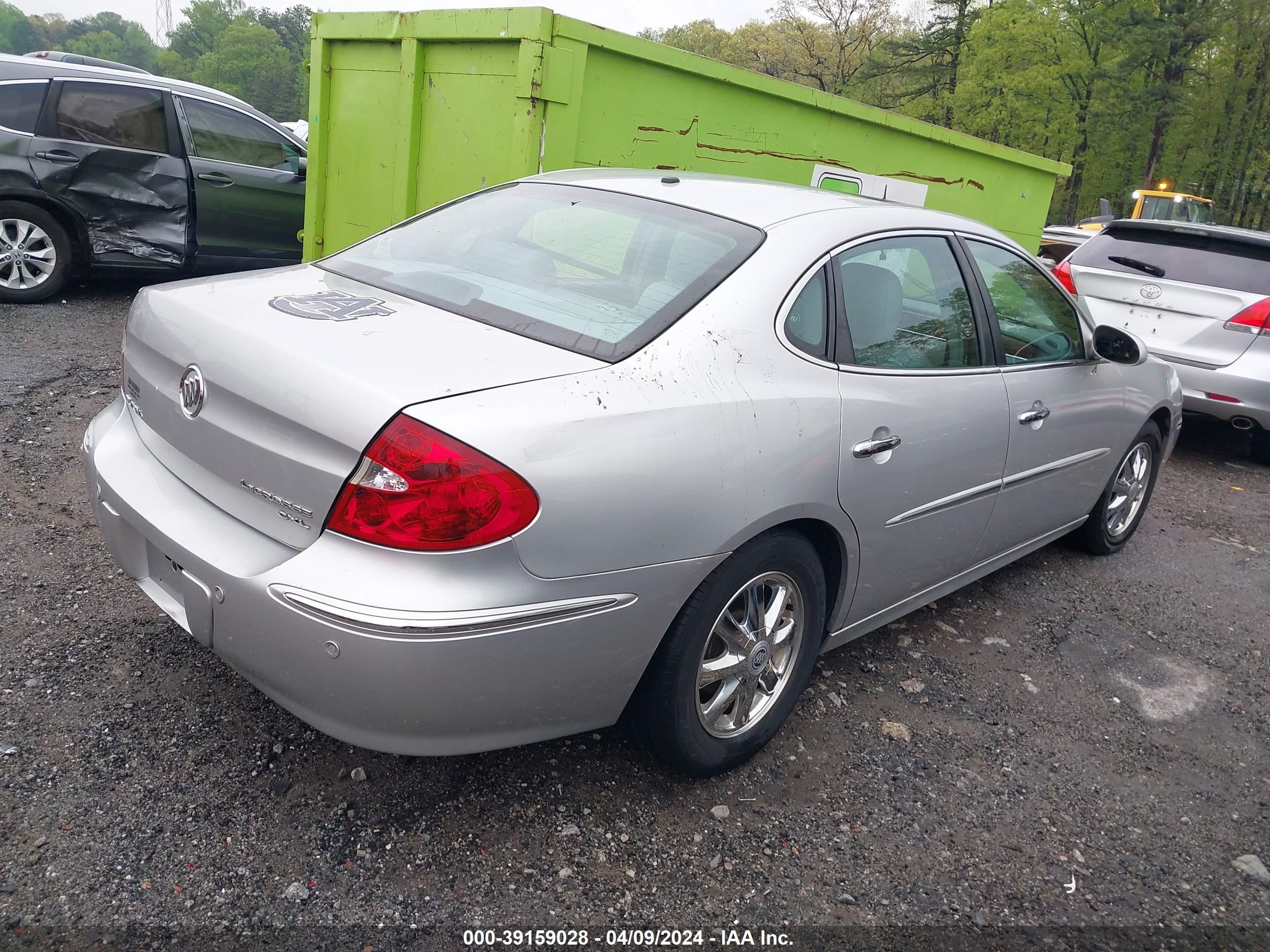 Photo 3 VIN: 2G4WD562751207268 - BUICK LACROSSE 