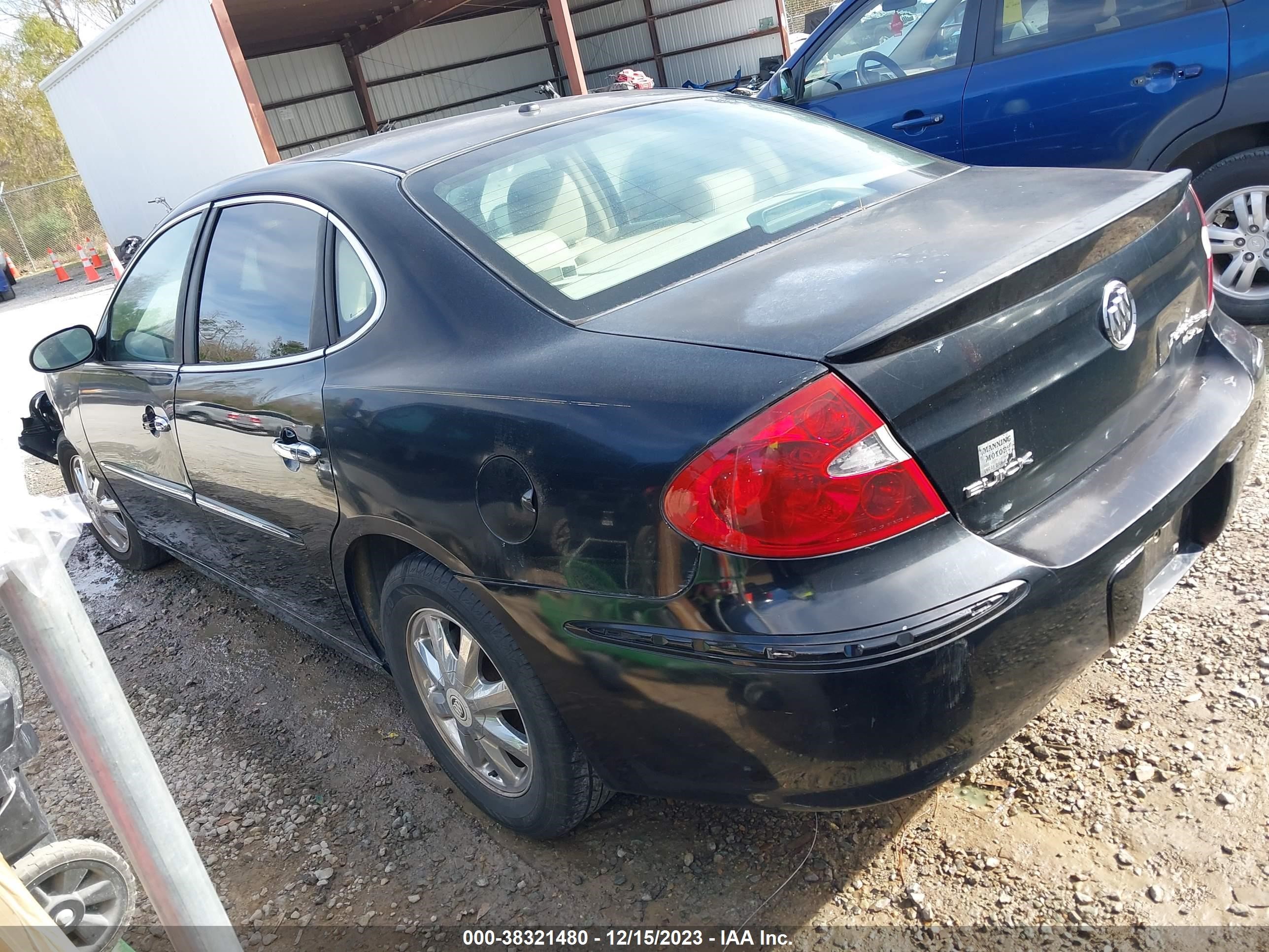 Photo 2 VIN: 2G4WD562751275859 - BUICK LACROSSE 