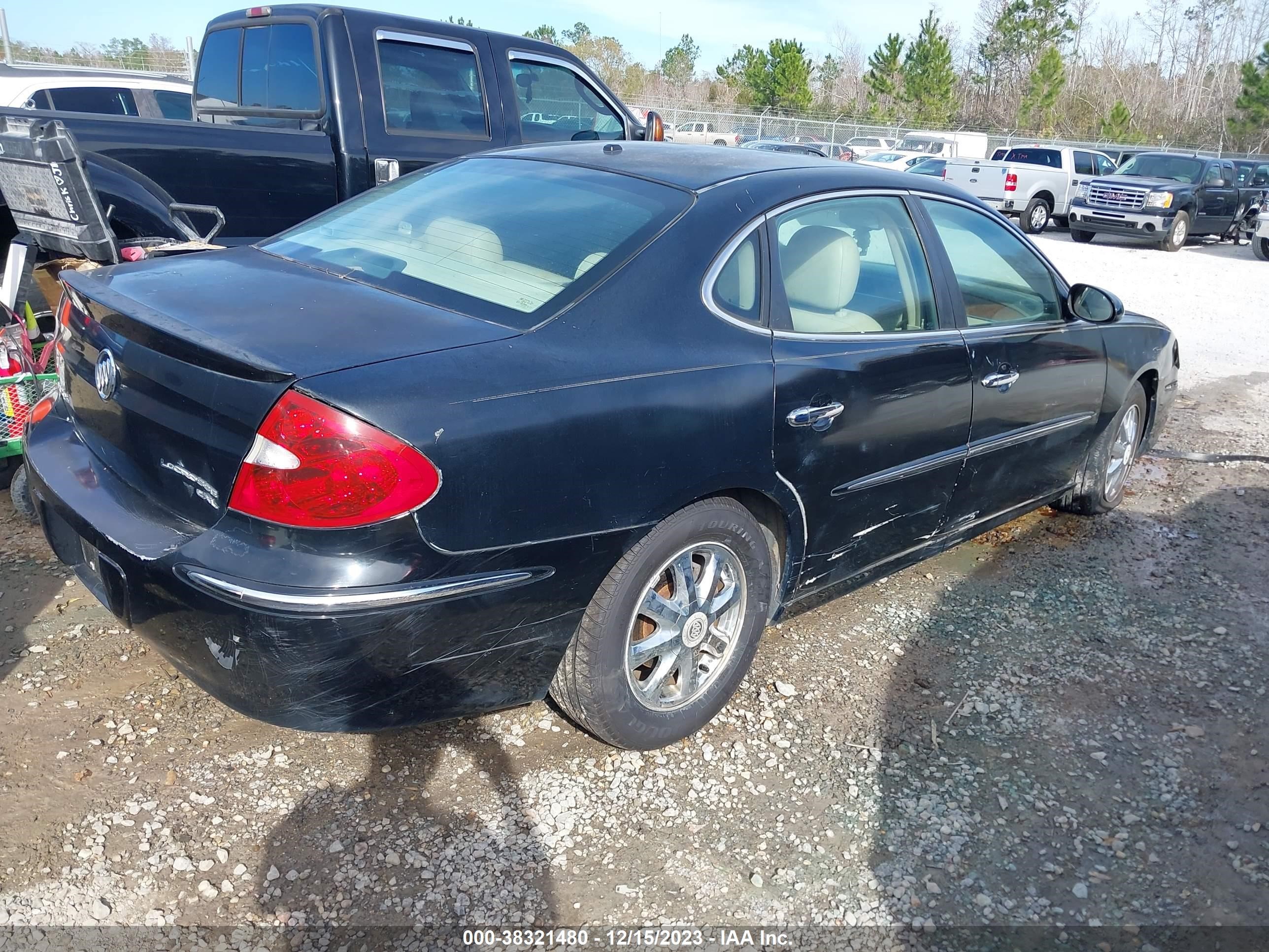 Photo 3 VIN: 2G4WD562751275859 - BUICK LACROSSE 