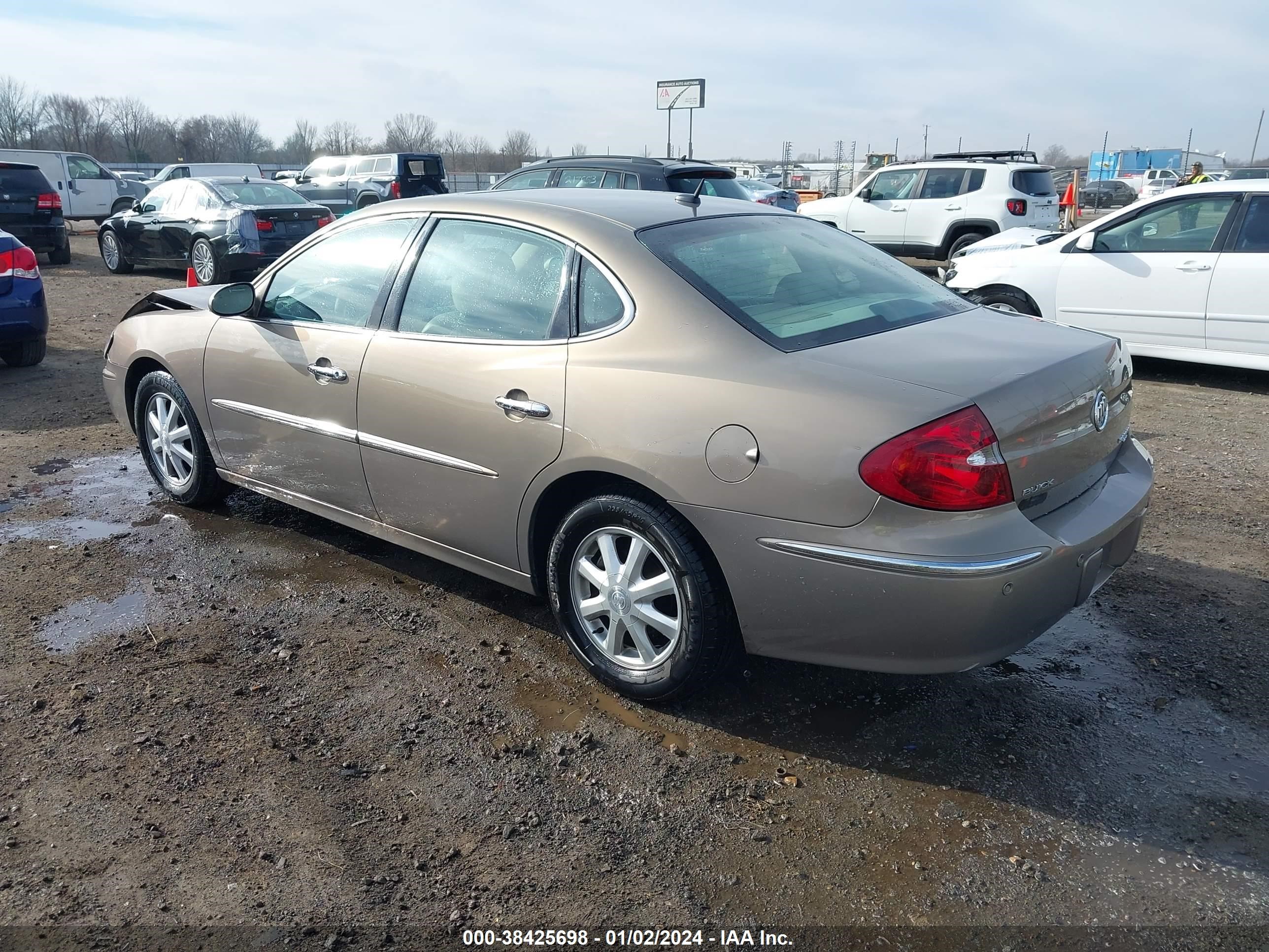 Photo 2 VIN: 2G4WD582061216585 - BUICK LACROSSE 