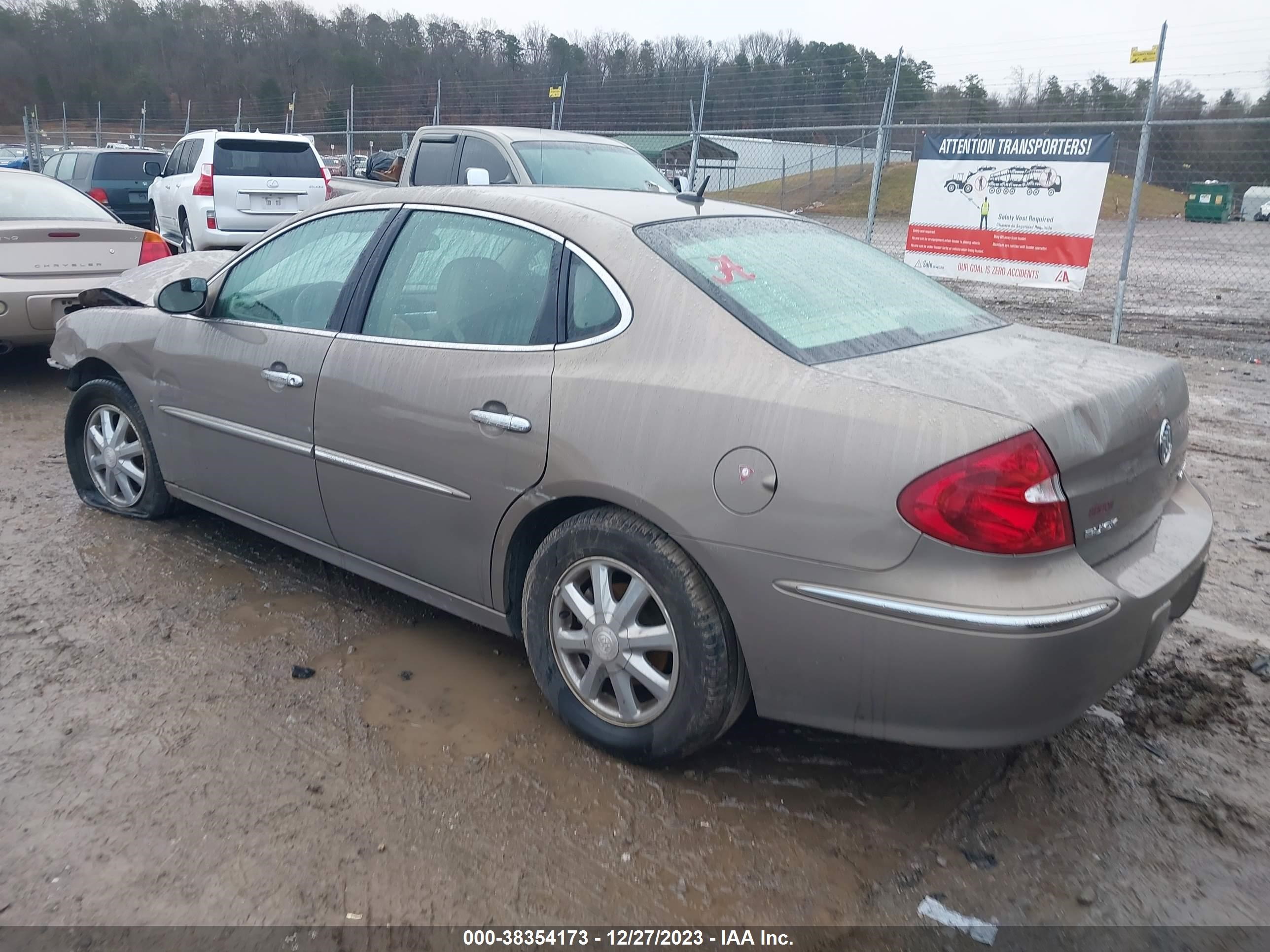 Photo 2 VIN: 2G4WD582061284532 - BUICK LACROSSE 