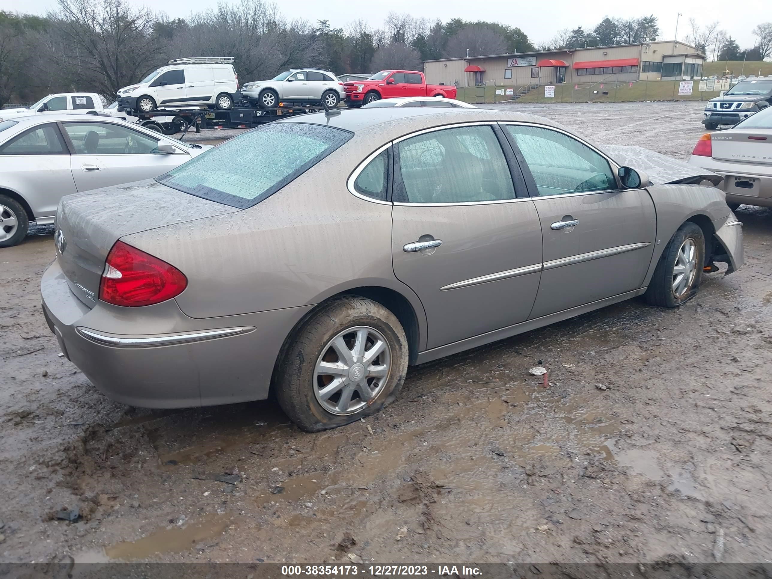 Photo 3 VIN: 2G4WD582061284532 - BUICK LACROSSE 