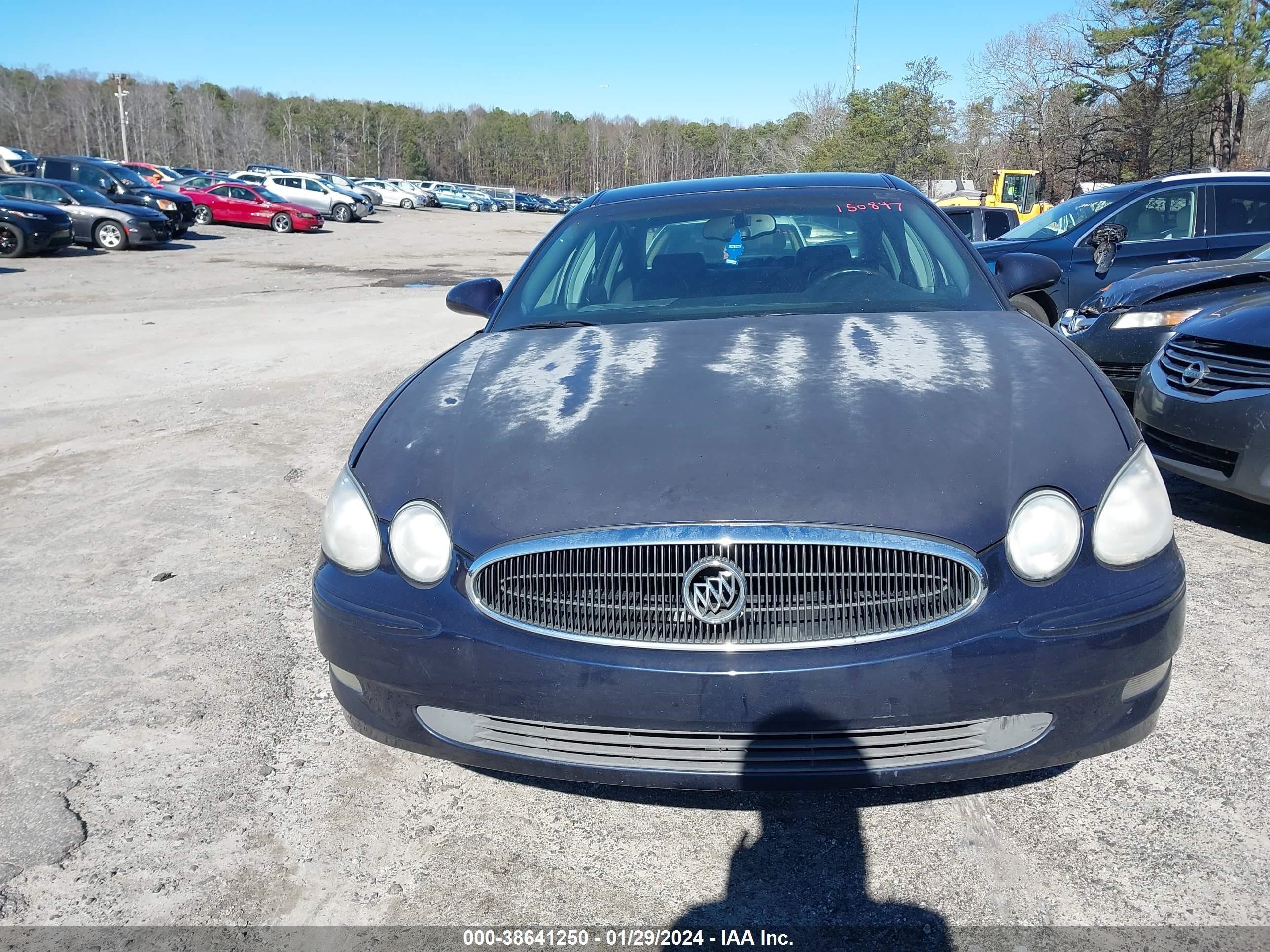 Photo 5 VIN: 2G4WD582071150847 - BUICK LACROSSE 