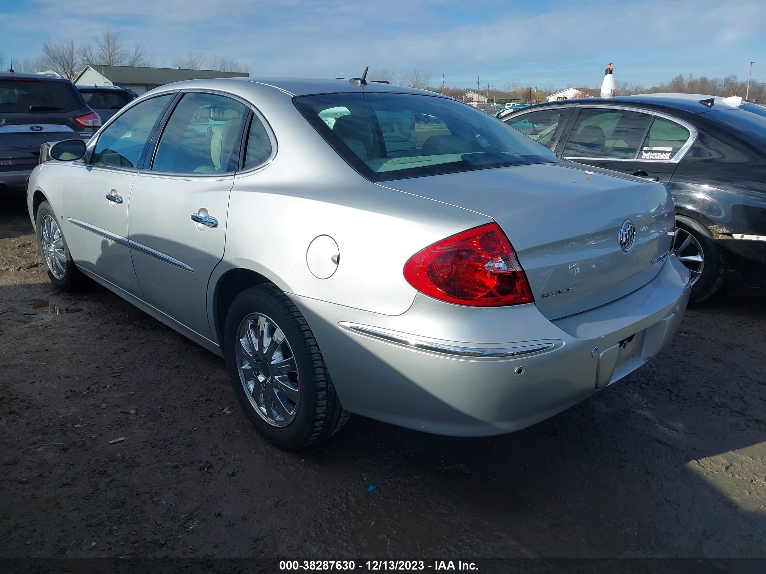 Photo 2 VIN: 2G4WD582091219295 - BUICK LACROSSE 