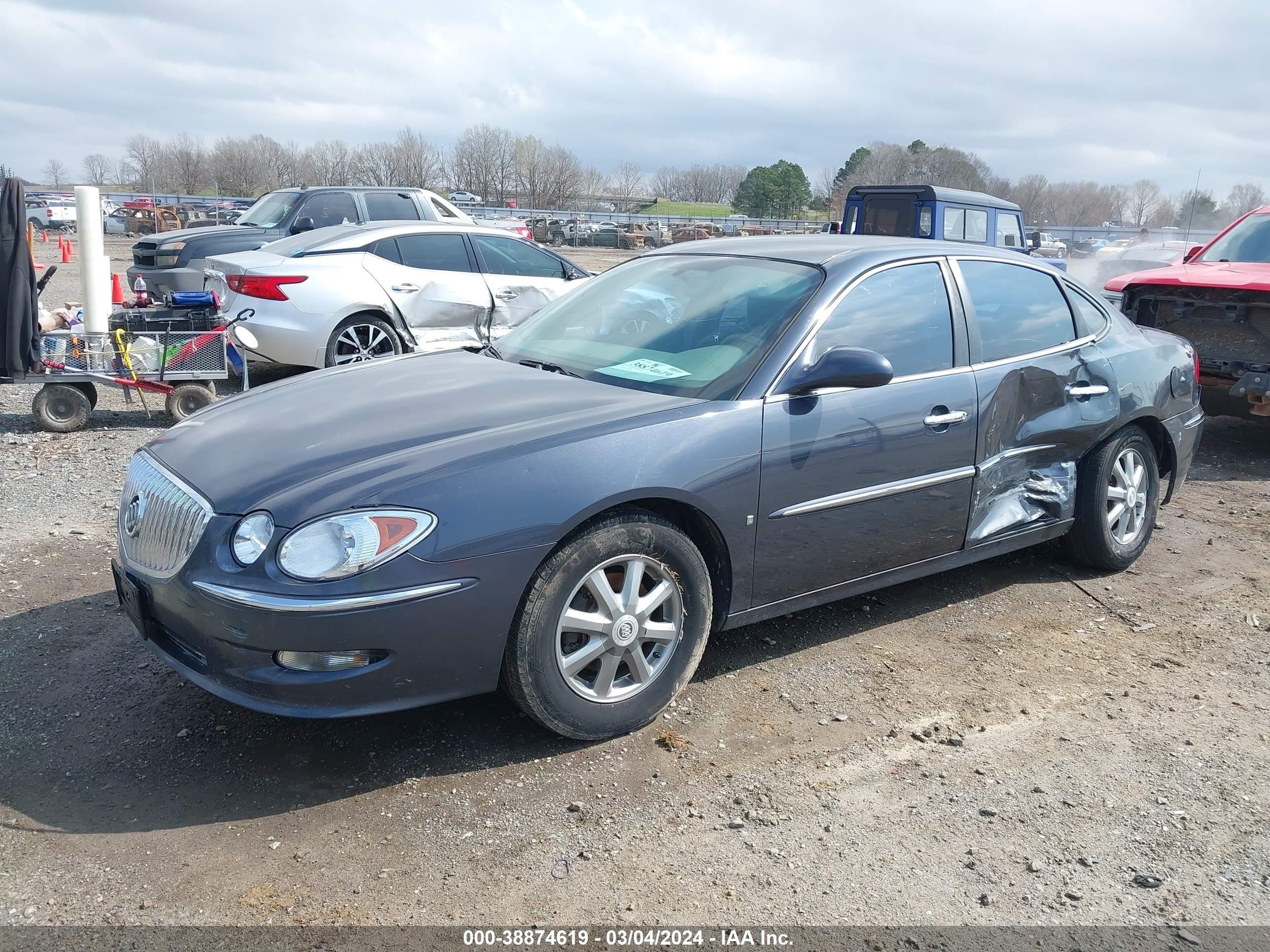 Photo 1 VIN: 2G4WD582181207929 - BUICK LACROSSE 