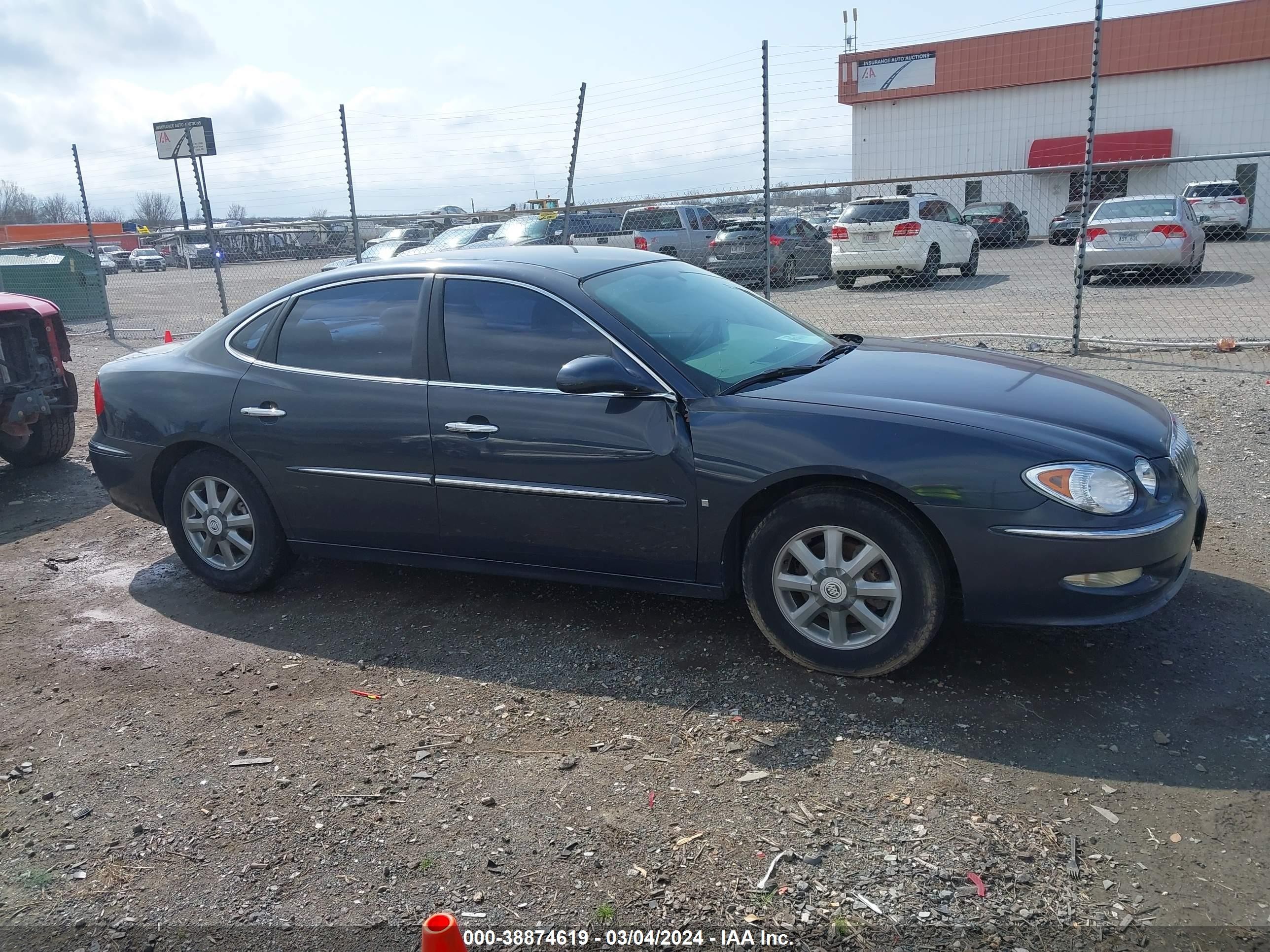 Photo 12 VIN: 2G4WD582181207929 - BUICK LACROSSE 