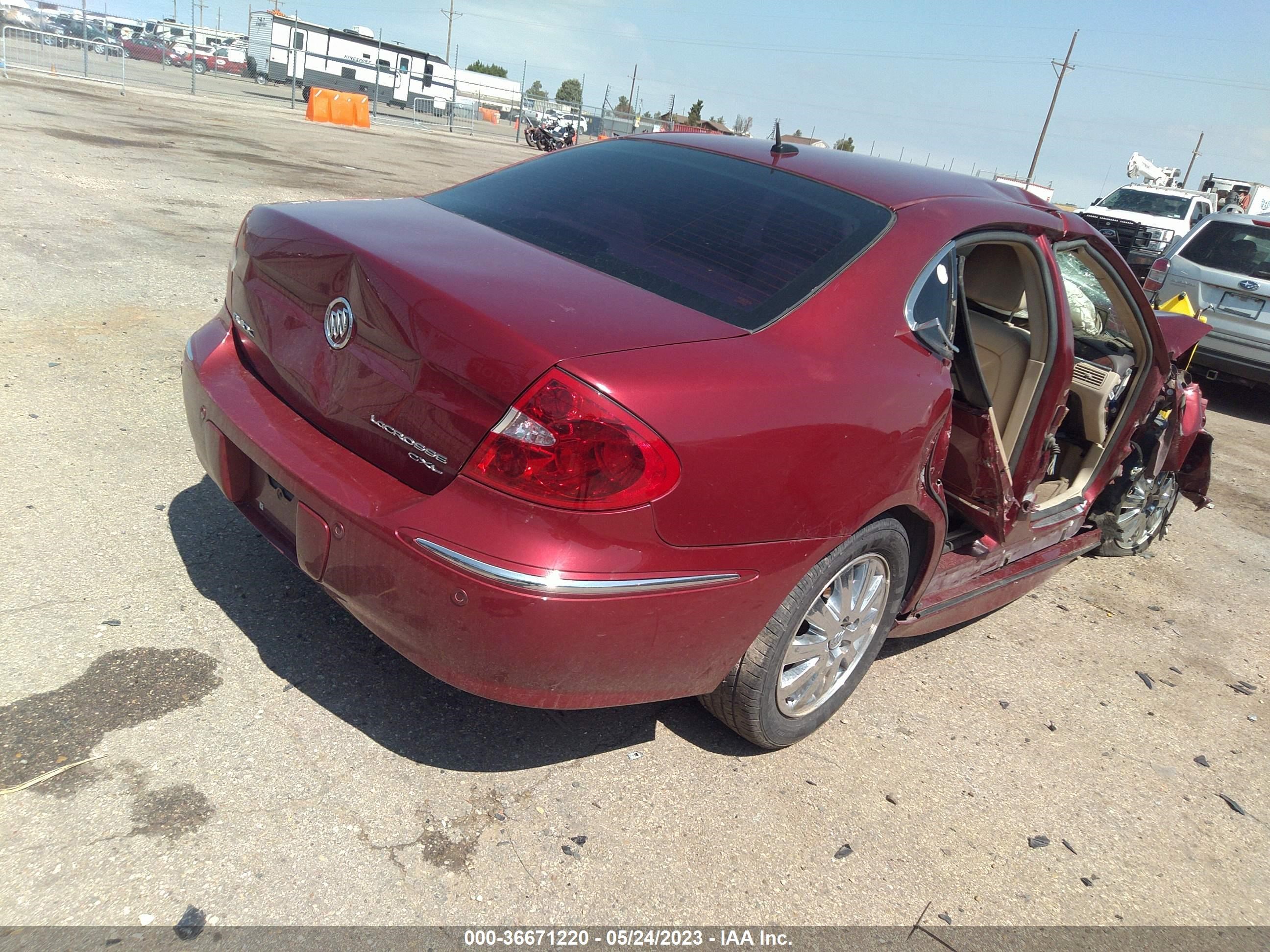 Photo 3 VIN: 2G4WD582181272862 - BUICK LACROSSE 