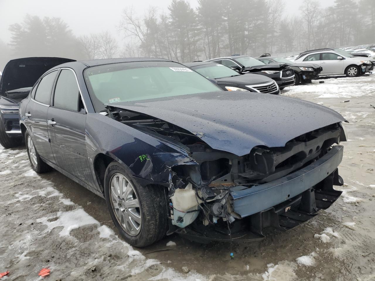 Photo 3 VIN: 2G4WD582181380558 - BUICK LACROSSE 