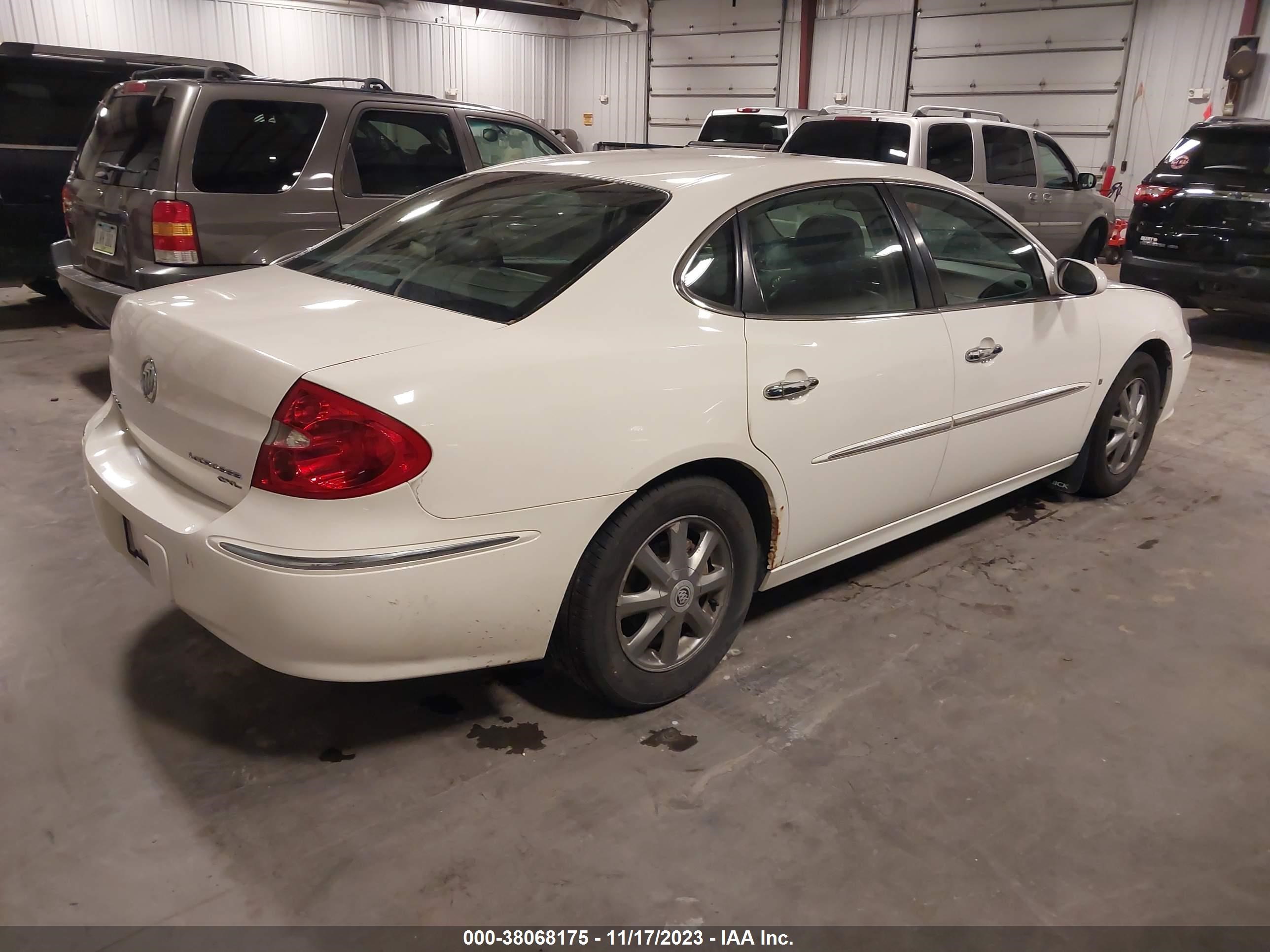 Photo 3 VIN: 2G4WD582191132196 - BUICK LACROSSE 