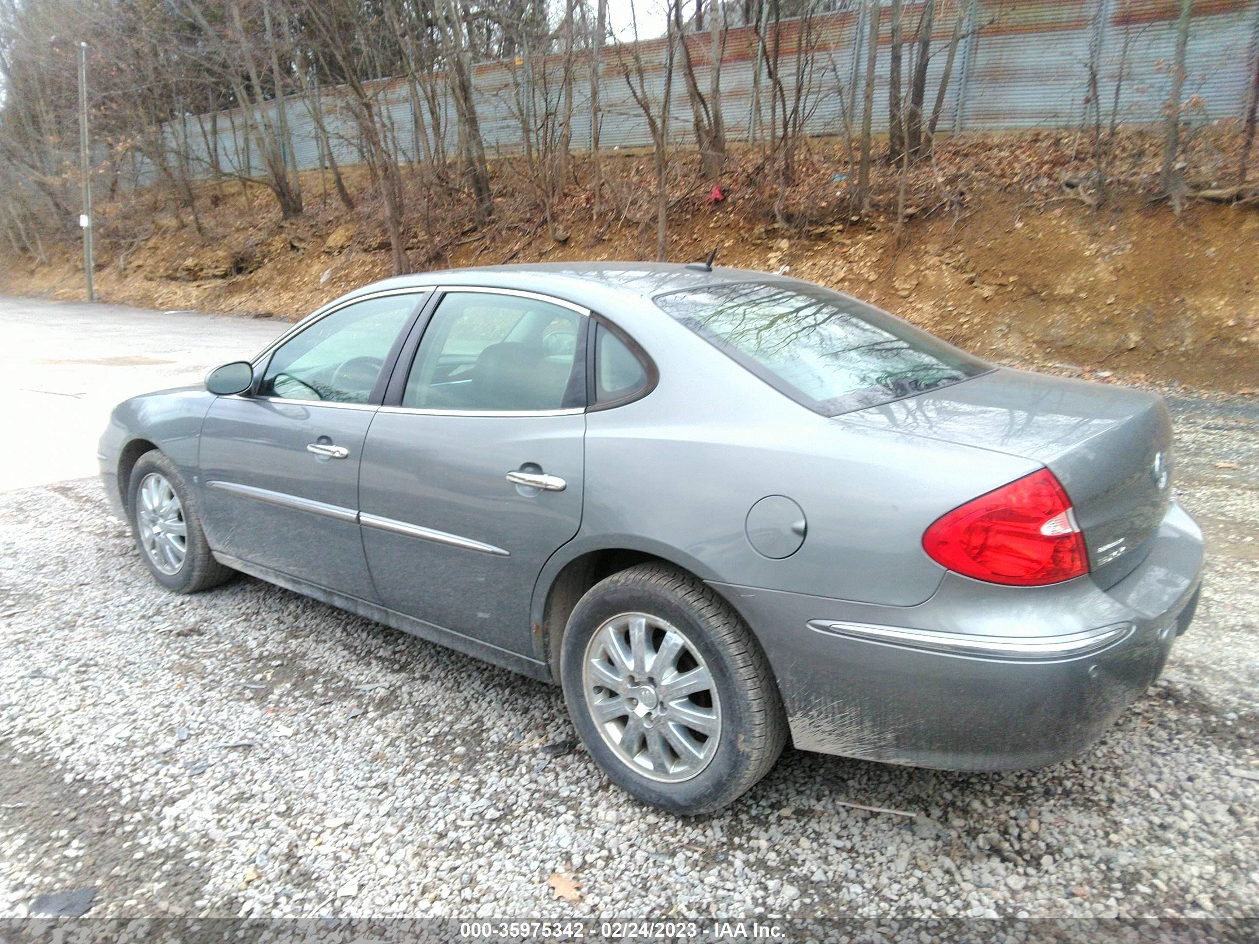 Photo 2 VIN: 2G4WD582191143327 - BUICK LACROSSE 