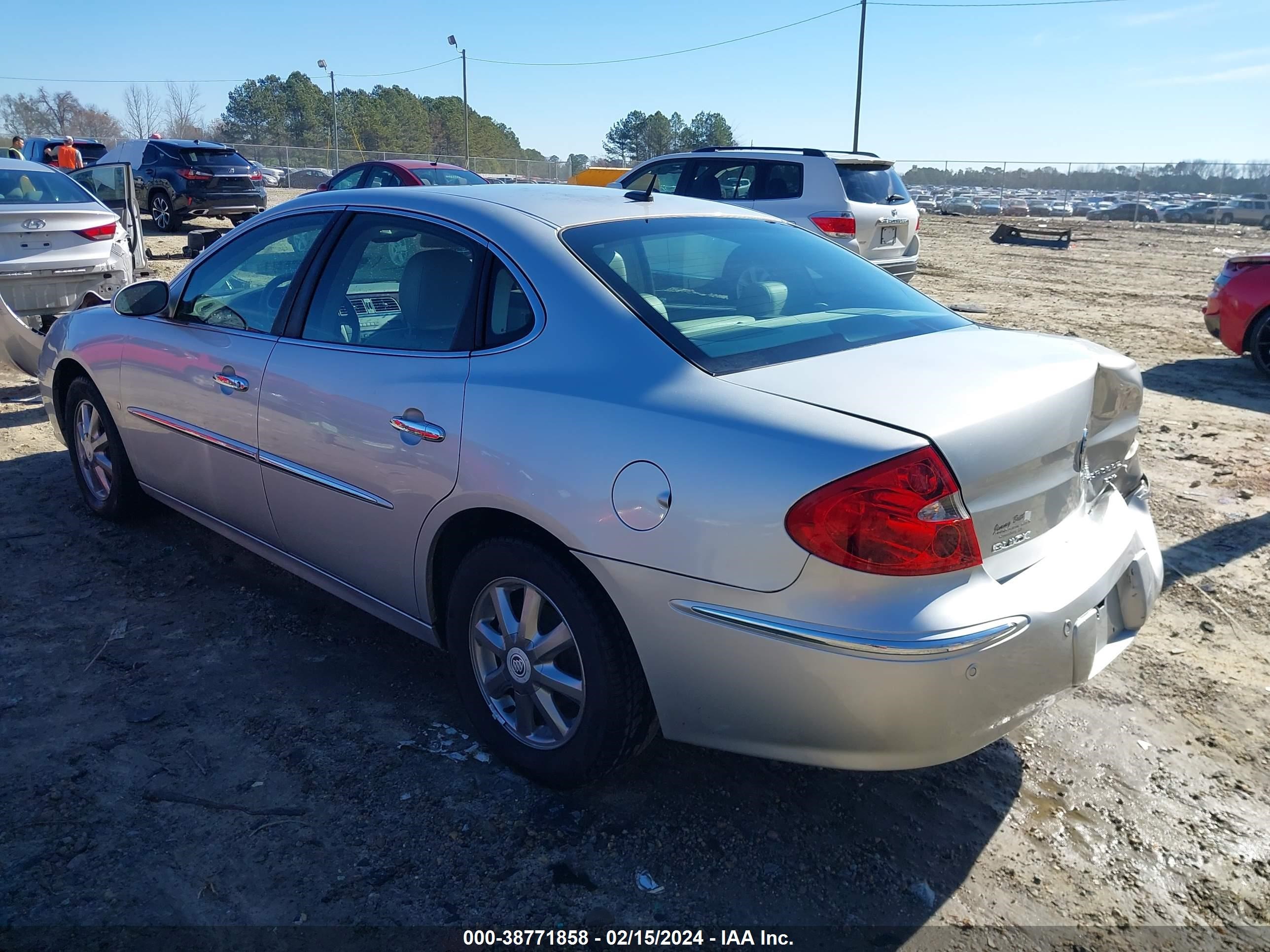 Photo 2 VIN: 2G4WD582191145661 - BUICK LACROSSE 