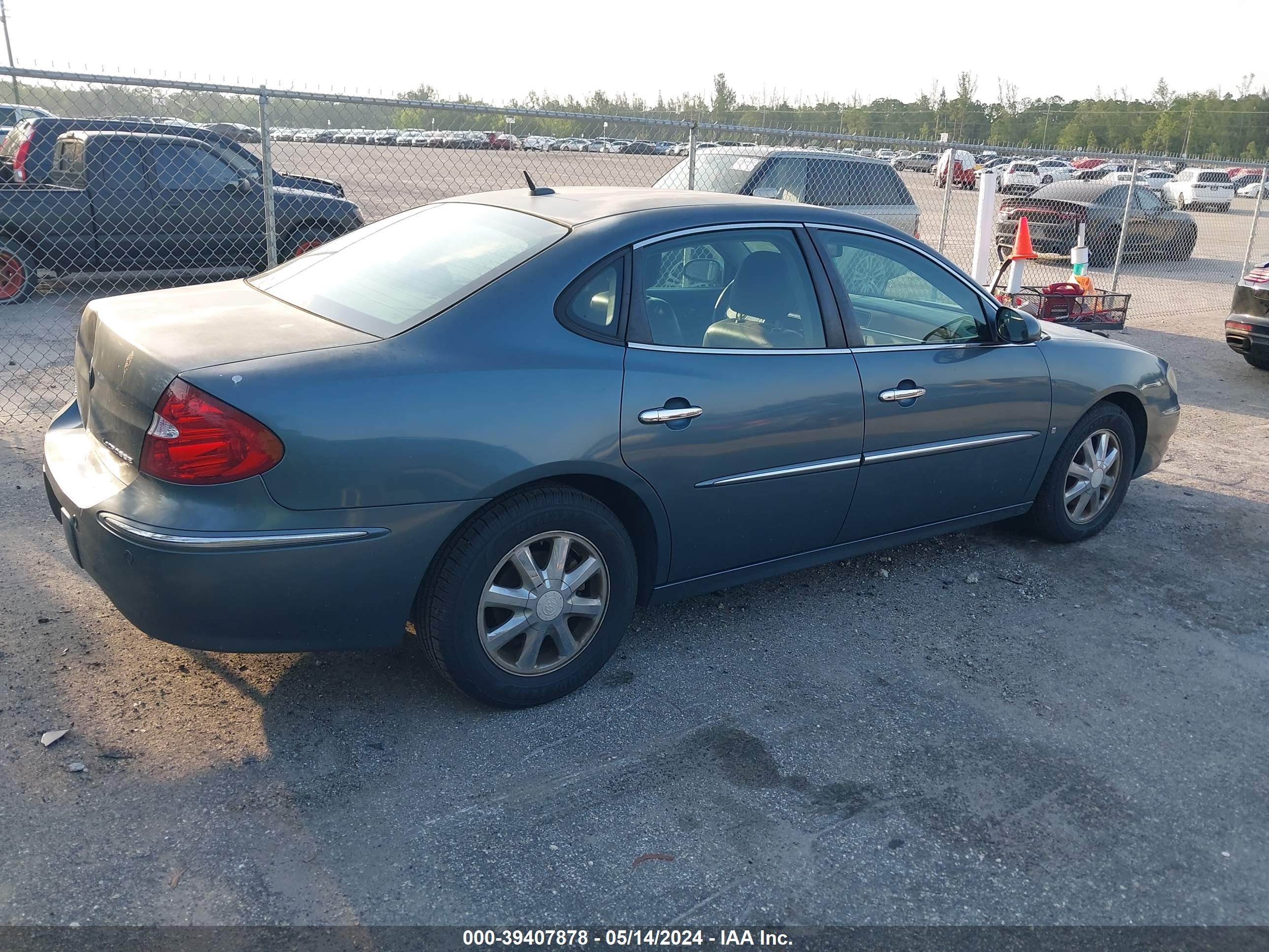 Photo 3 VIN: 2G4WD582261168345 - BUICK LACROSSE 